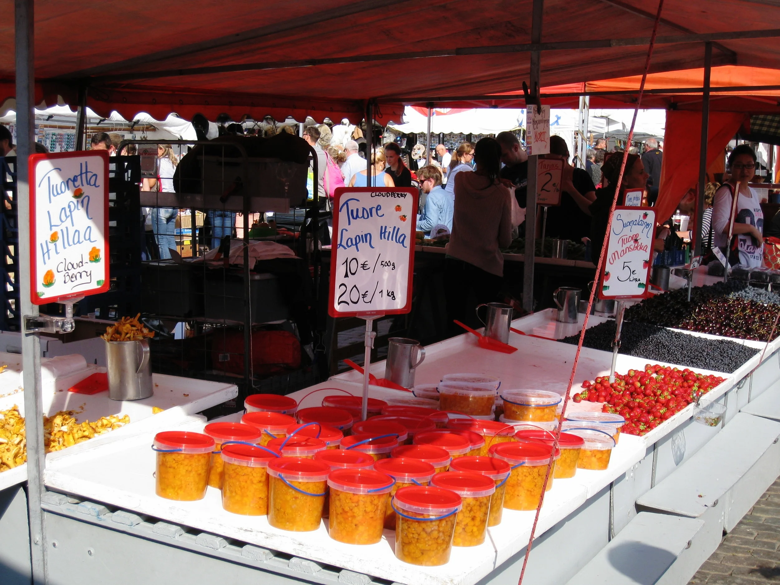  Helsinki--Market Square on the harbor 