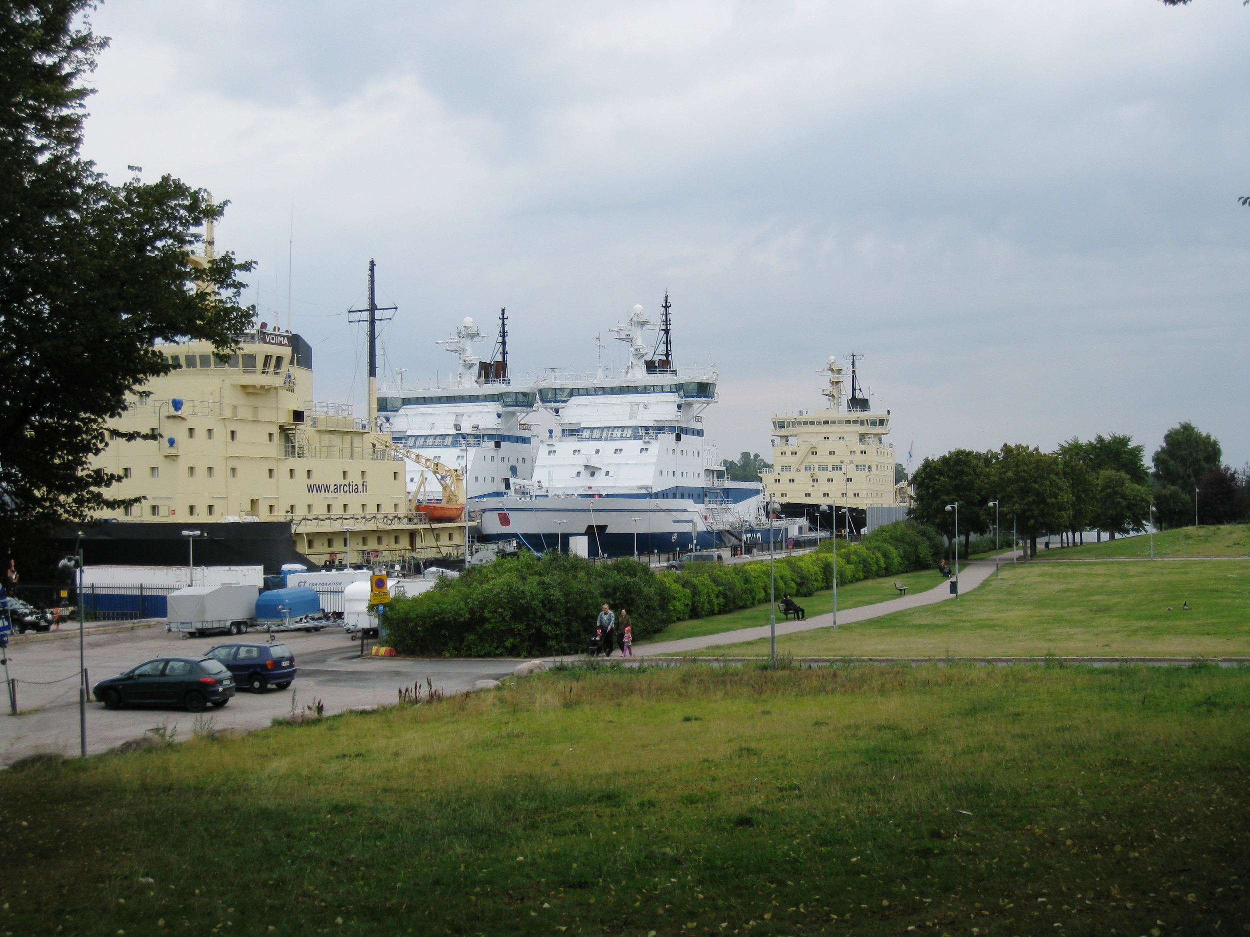  Helsinki--Katajanokka District--Harbor behind Ministry of Foreign Affairs--Icebreakers 
