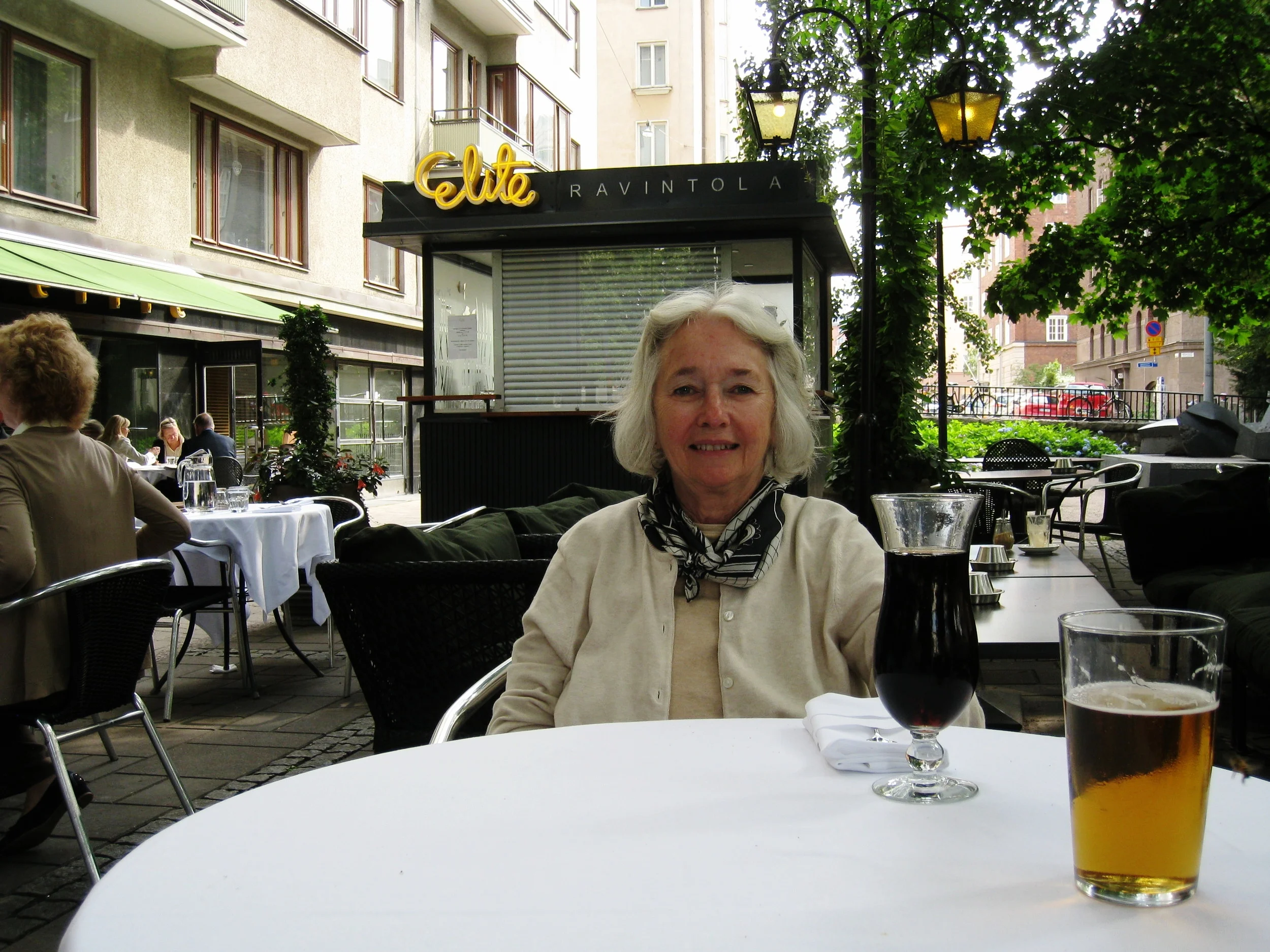  Helsinki--Toolo District--Lunch at the Elite Restaurant 