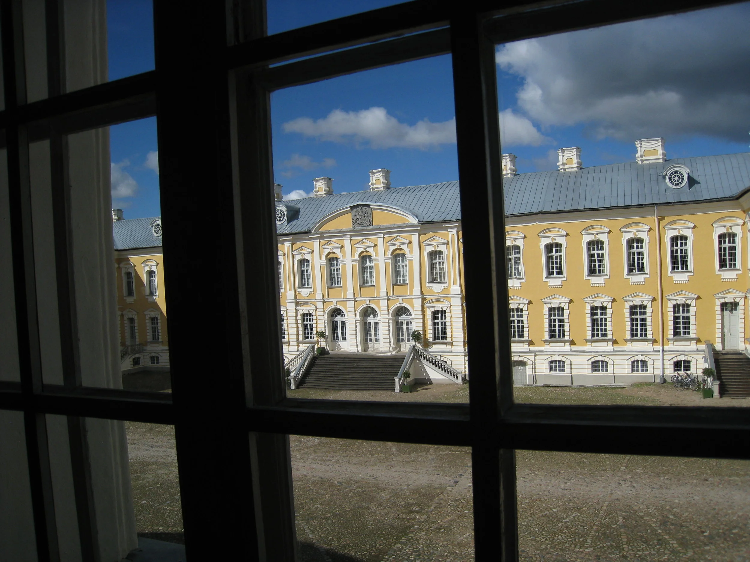  Rundale--Rundale House (Rastrelli) from 1700's--View out over interior courtyard 
