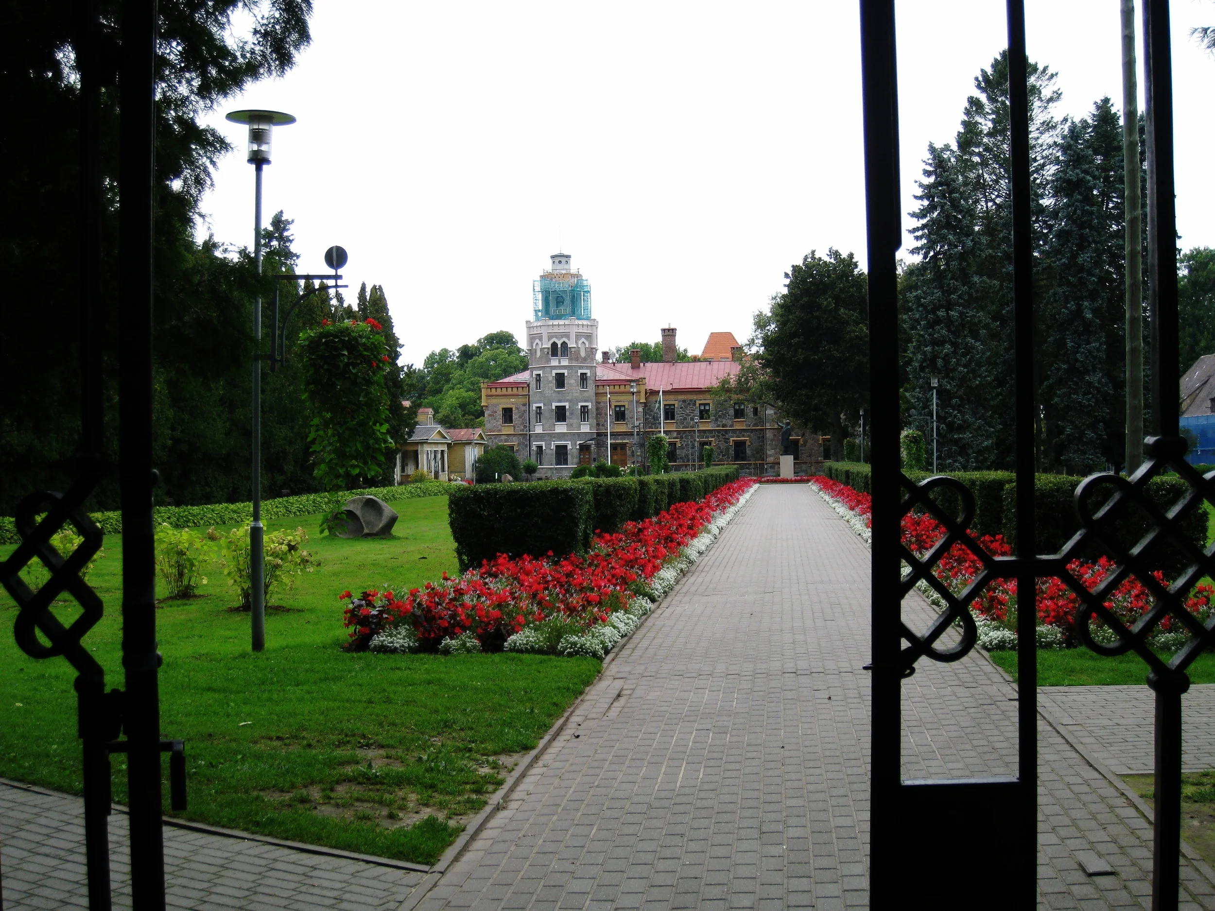  Sigulda (Vidzeme)--Entrance to Sigulda Castle--The Bishop's Castle--This is the later manor house which is now City Hall. 