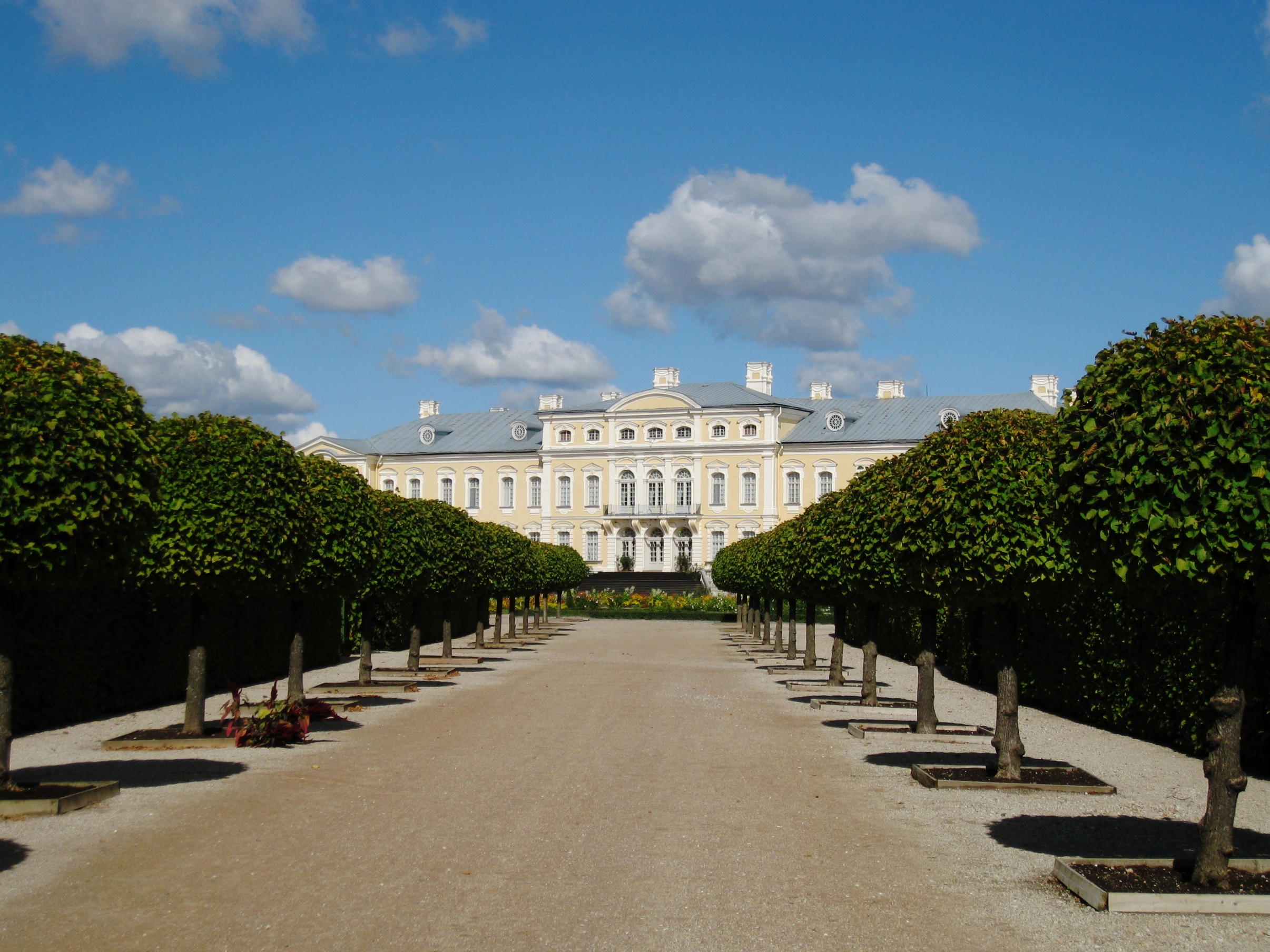  Rundale--Rundale House (Rastrelli) from 1700's--View of rear from Garden 