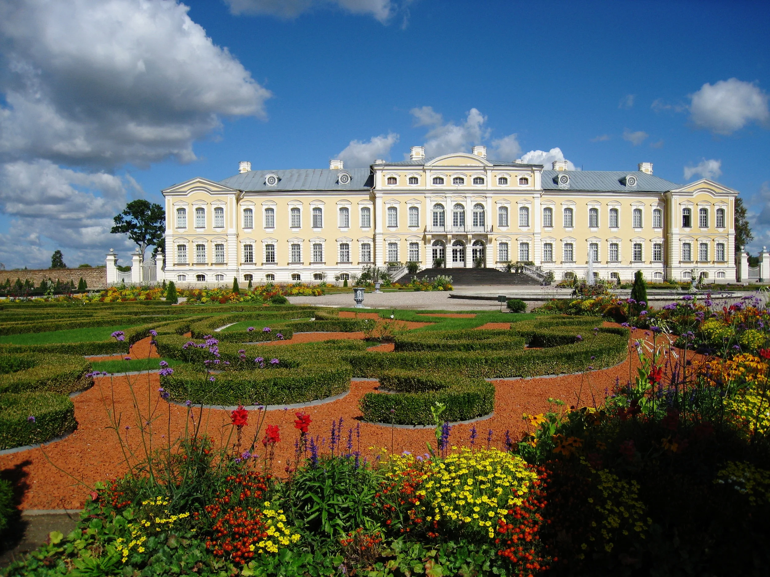  Rundale--Rundale House (Rastrelli) from 1700's--View of rear from Garden 