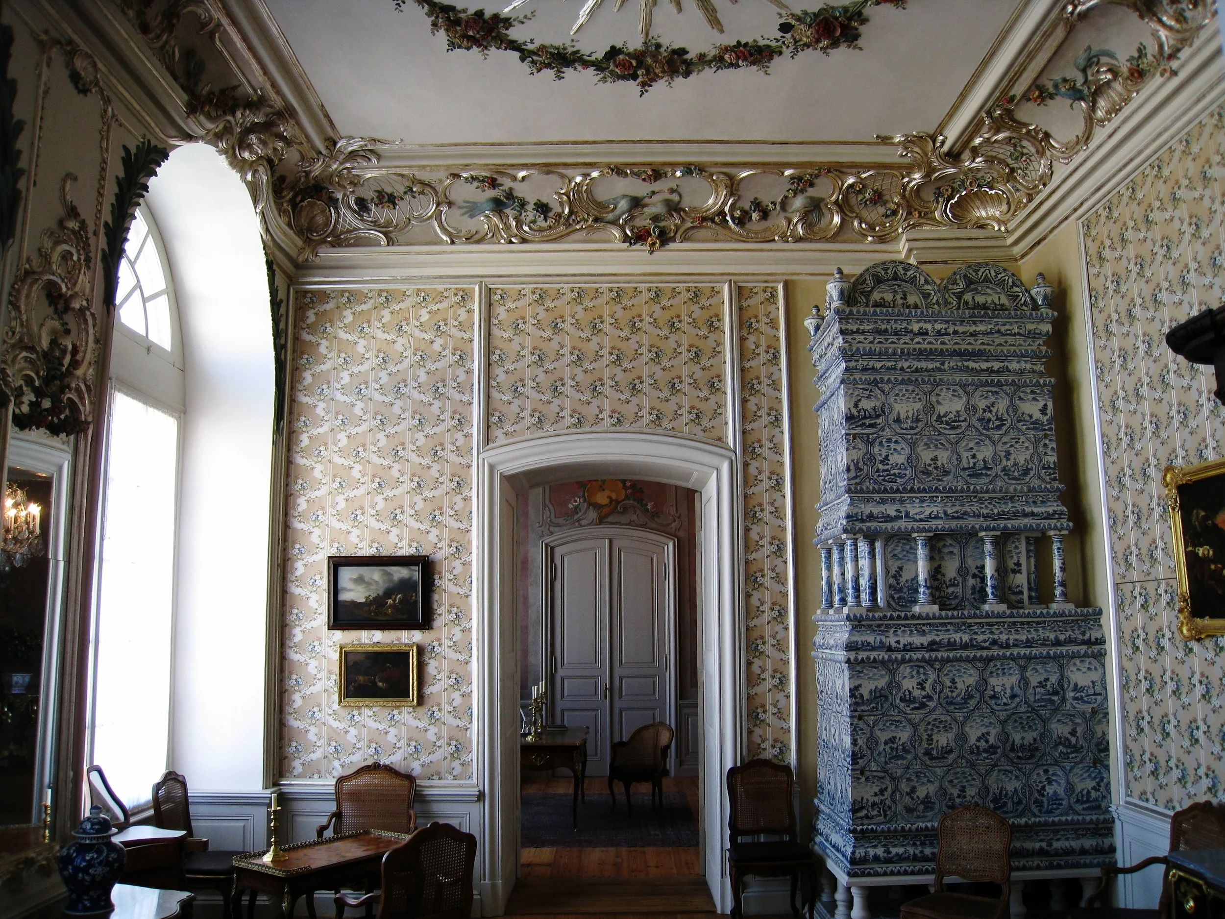  Rundale--Rundale House (Rastrelli) from 1700's--Sitting room 