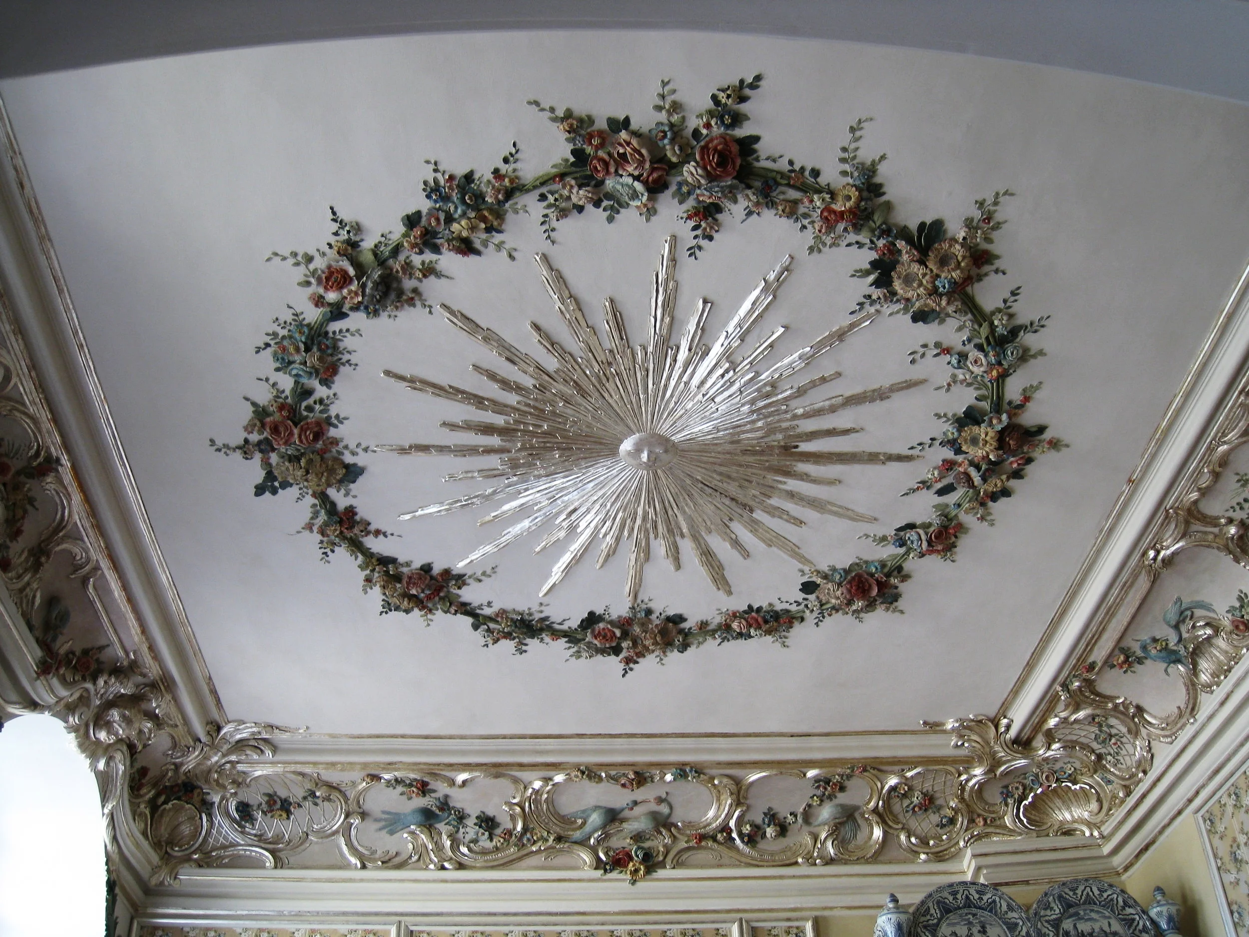  Rundale--Rundale House (Rastrelli) from 1700's--Sitting room--detail 