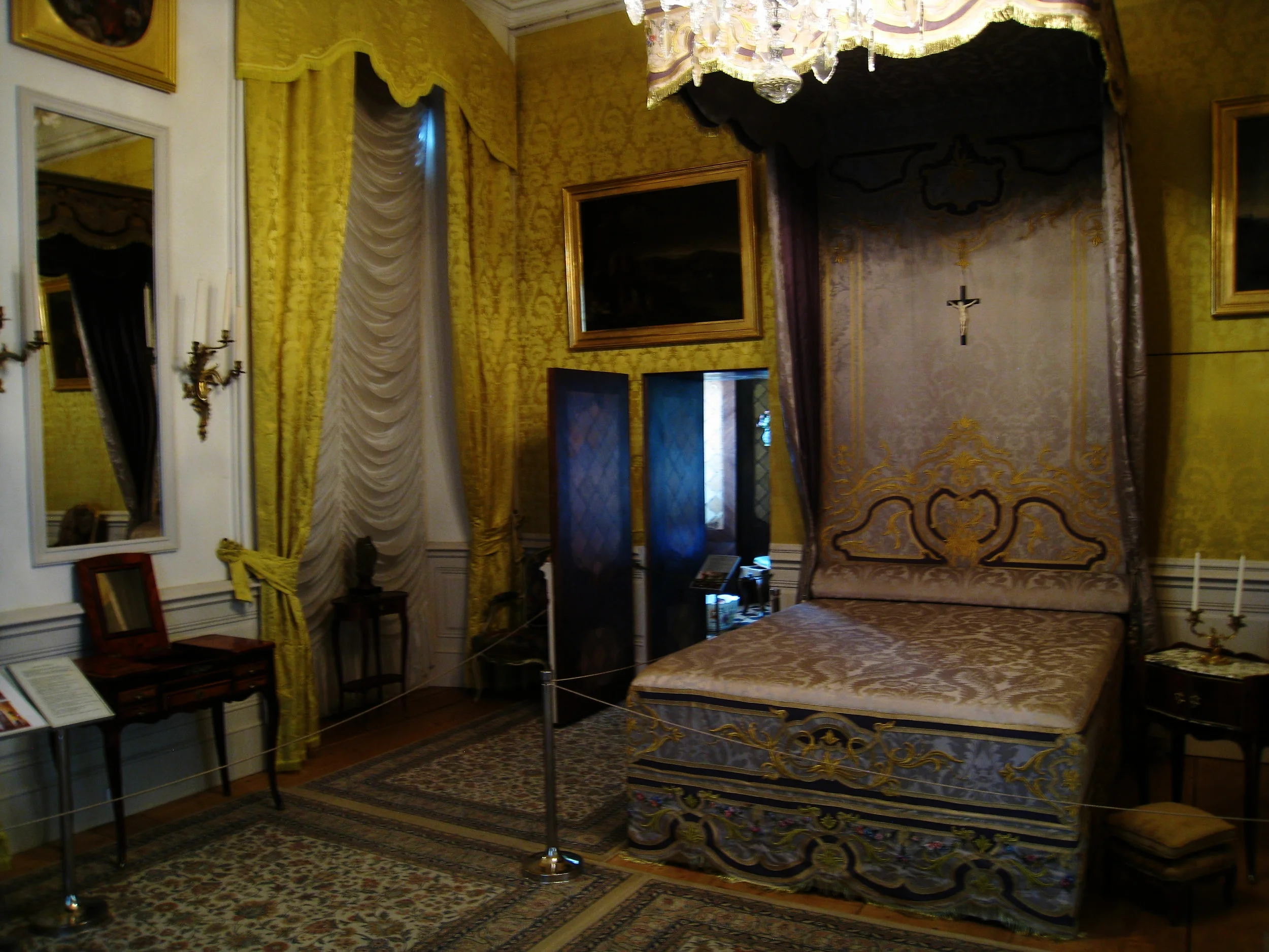  Rundale--Rundale House (Rastrelli) from 1700's--Bedroom 
