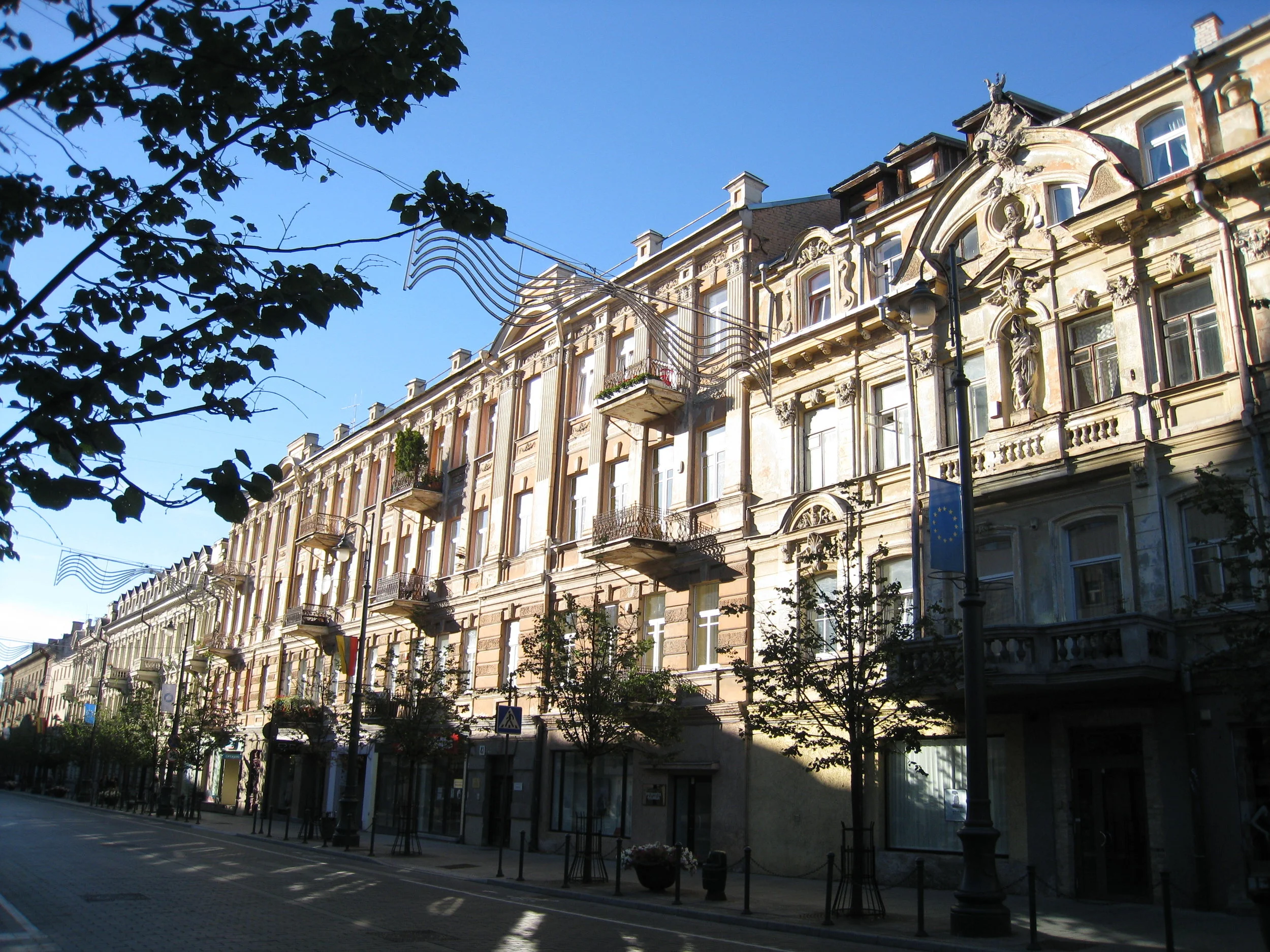  Vilnius--Old Town--Gedimino Prospeckt 