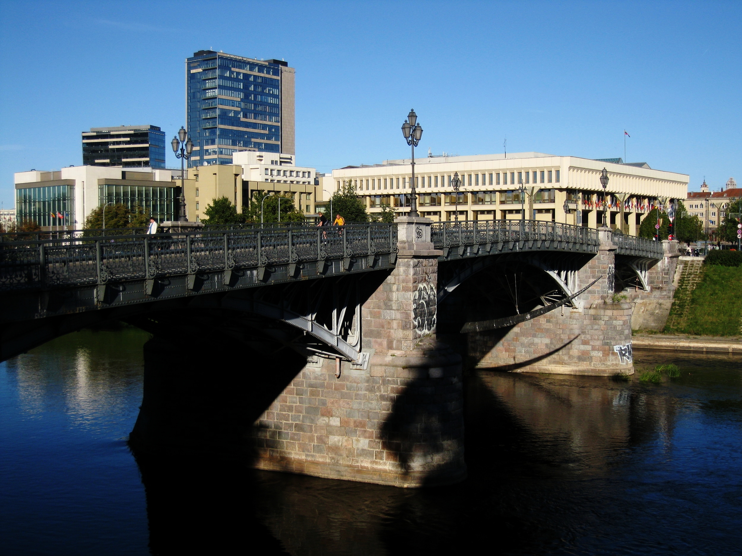  Vilnius--Old Town--Gedimino Prospeckt--Bridge over the Neris River 