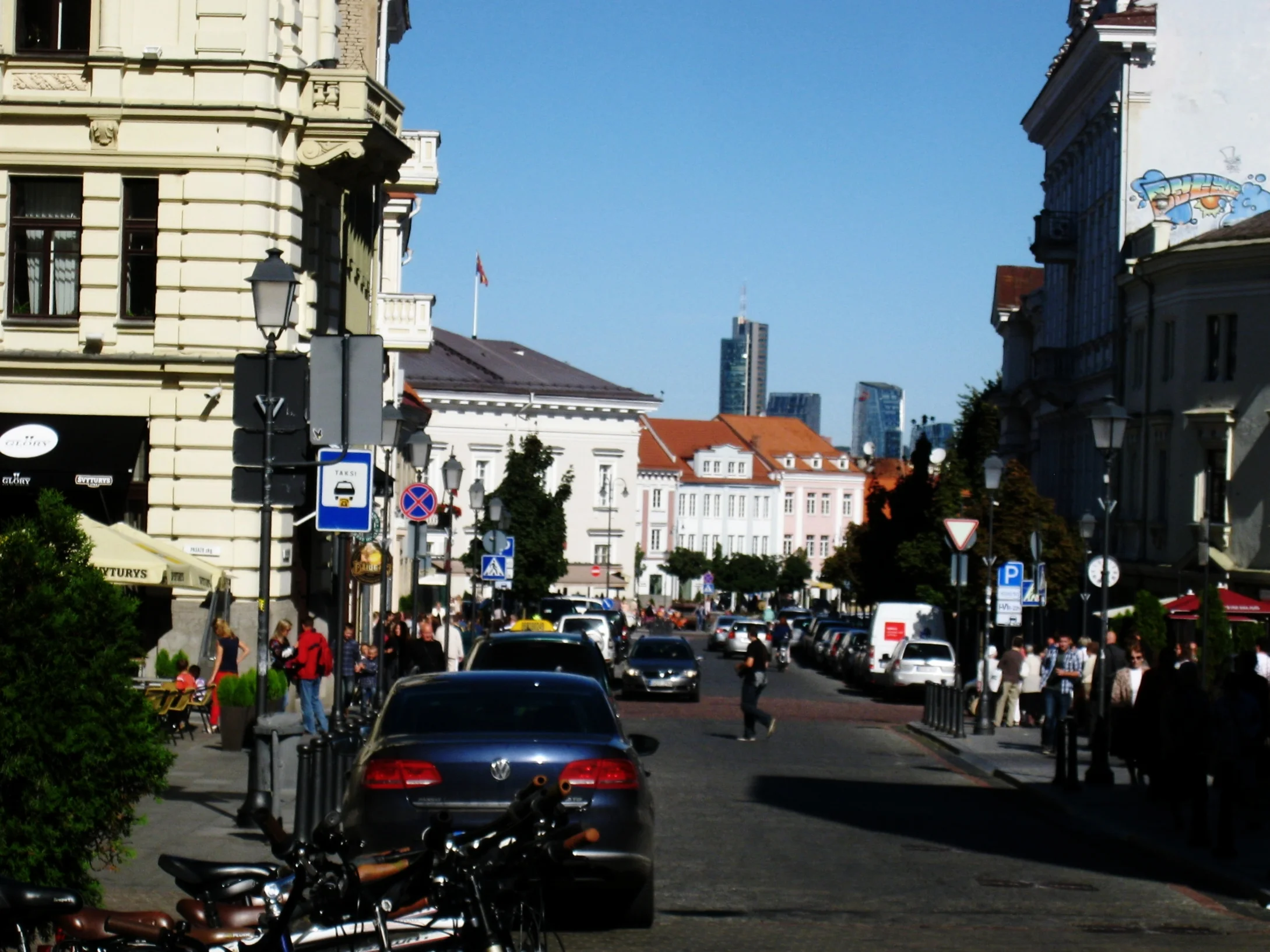  Vilnius--Old Town--Entrance street 