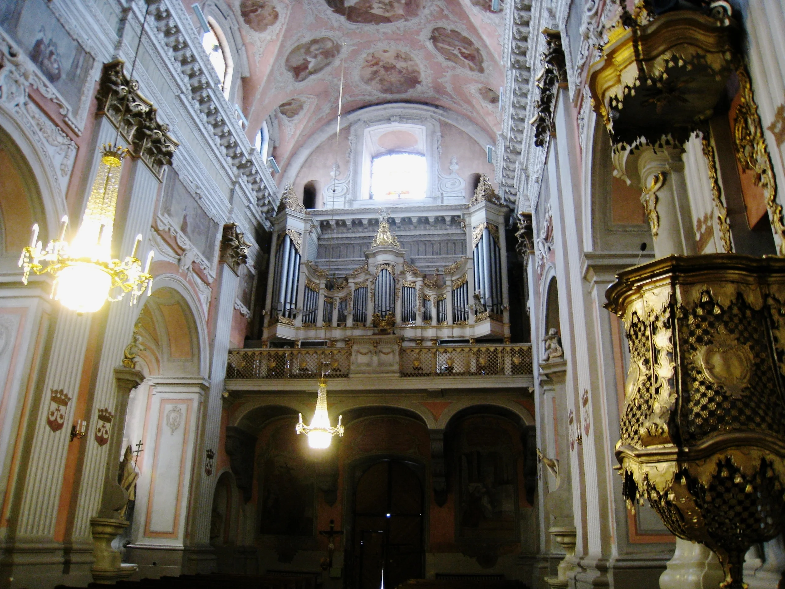  Vilnius--Old Town--St. Teresa Church--Organ 