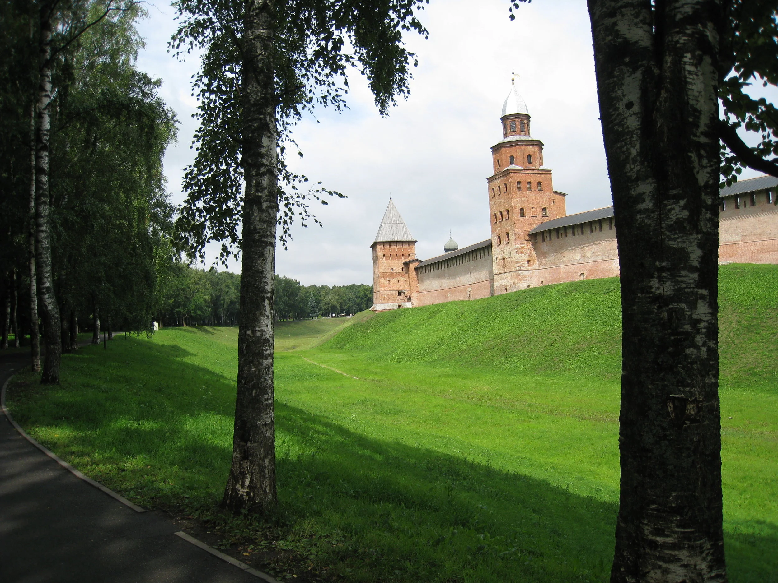  Novgorod--Kremlin wall and path 