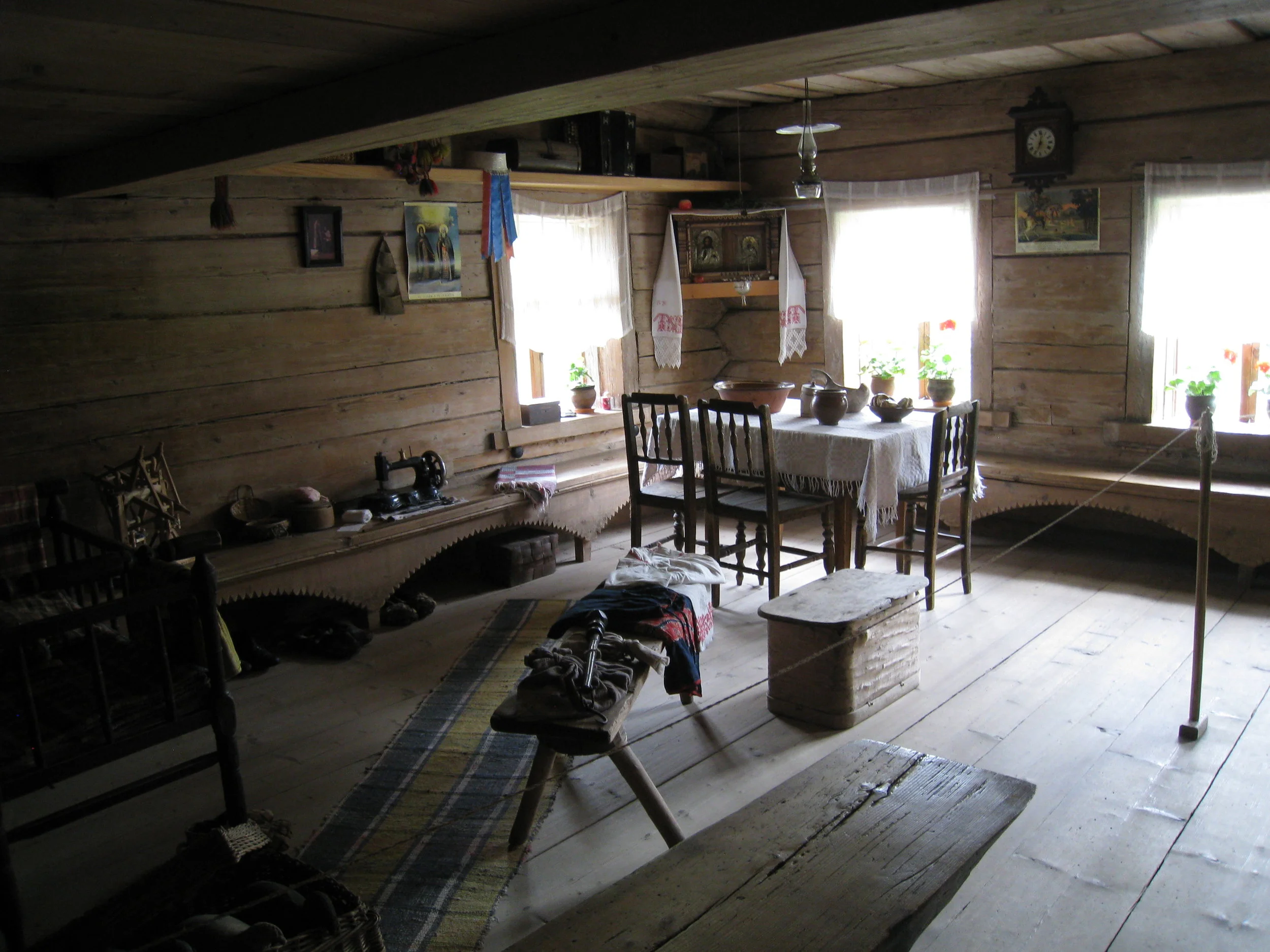  Novgorod--Outdoor Museum--Typical early peasant house--Interior living area 