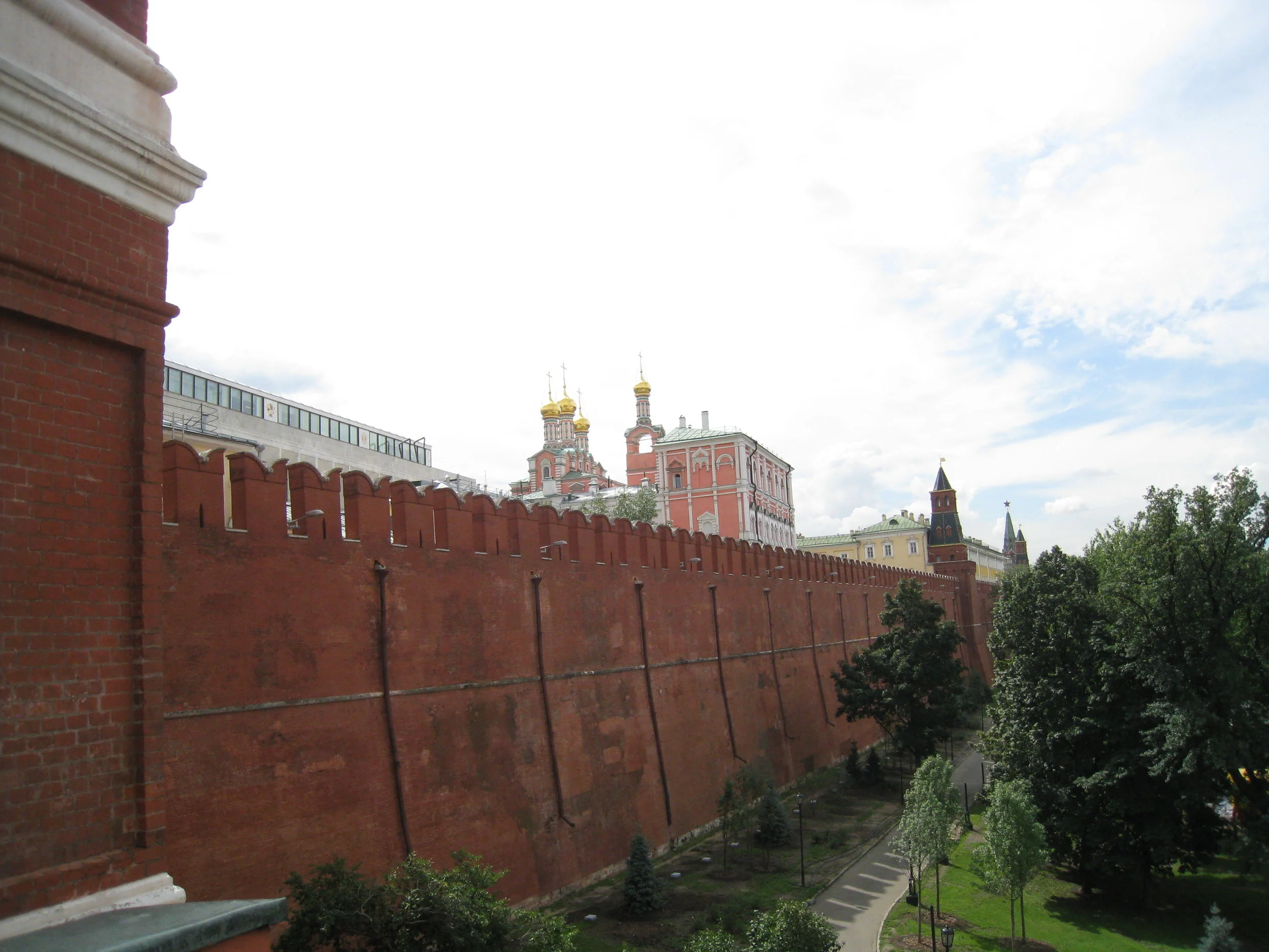  Moscow--Kremlin wall 