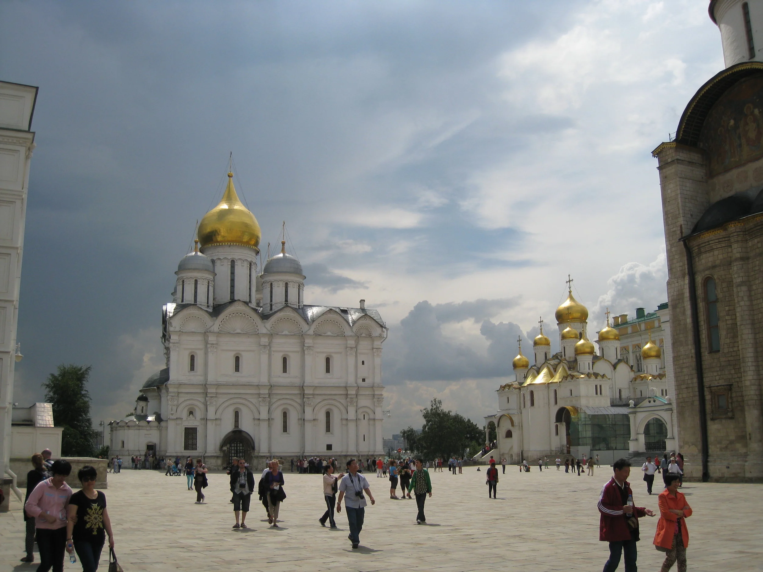  Moscow--Kremlin--Archangel Cathedral and Annunciation Cathedral 