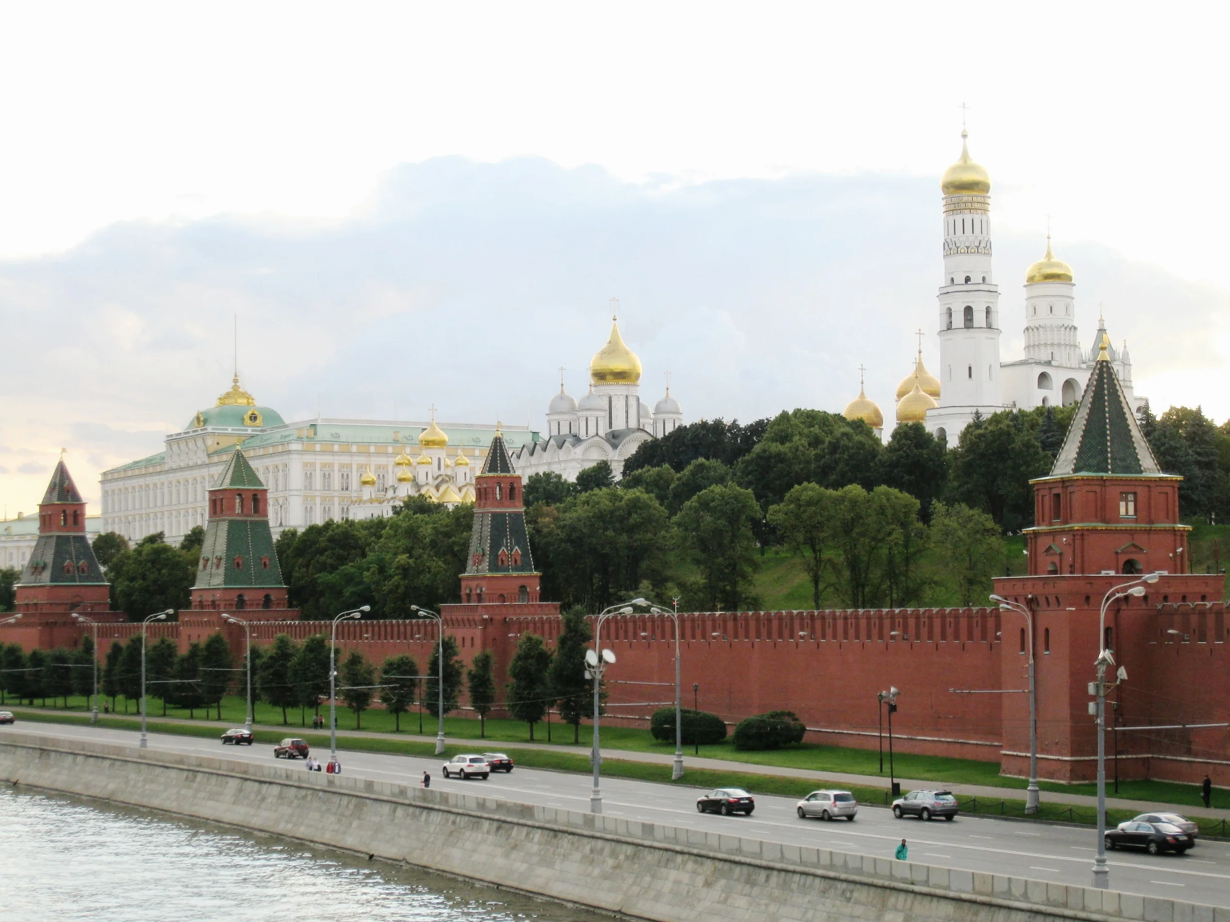  Moscow--Kremlin--From the Moscow River 