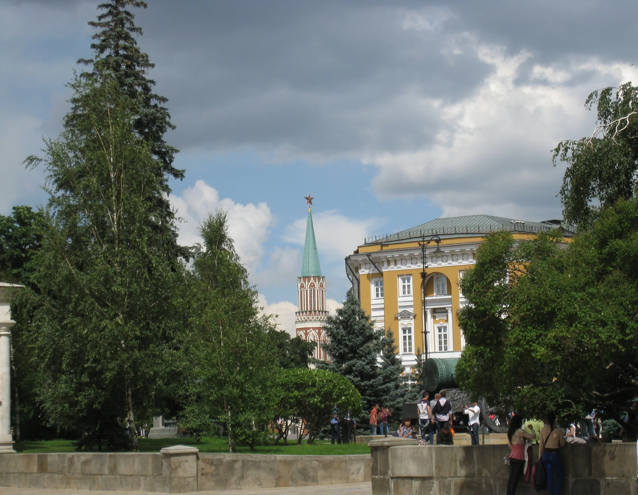  Moscow--Kremlin--St. Nicolas Tower and the Senate 