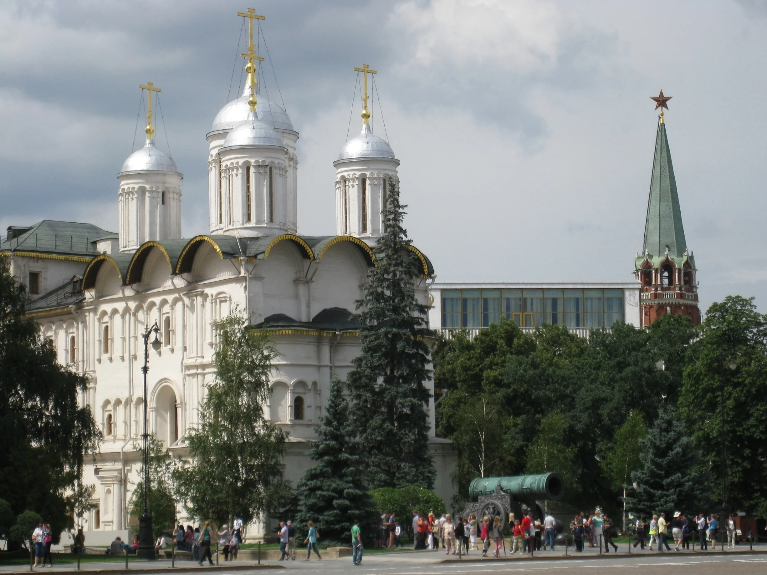  Moscow--Kremlin--Twelve Apostols Church and the Czar's Cannon 