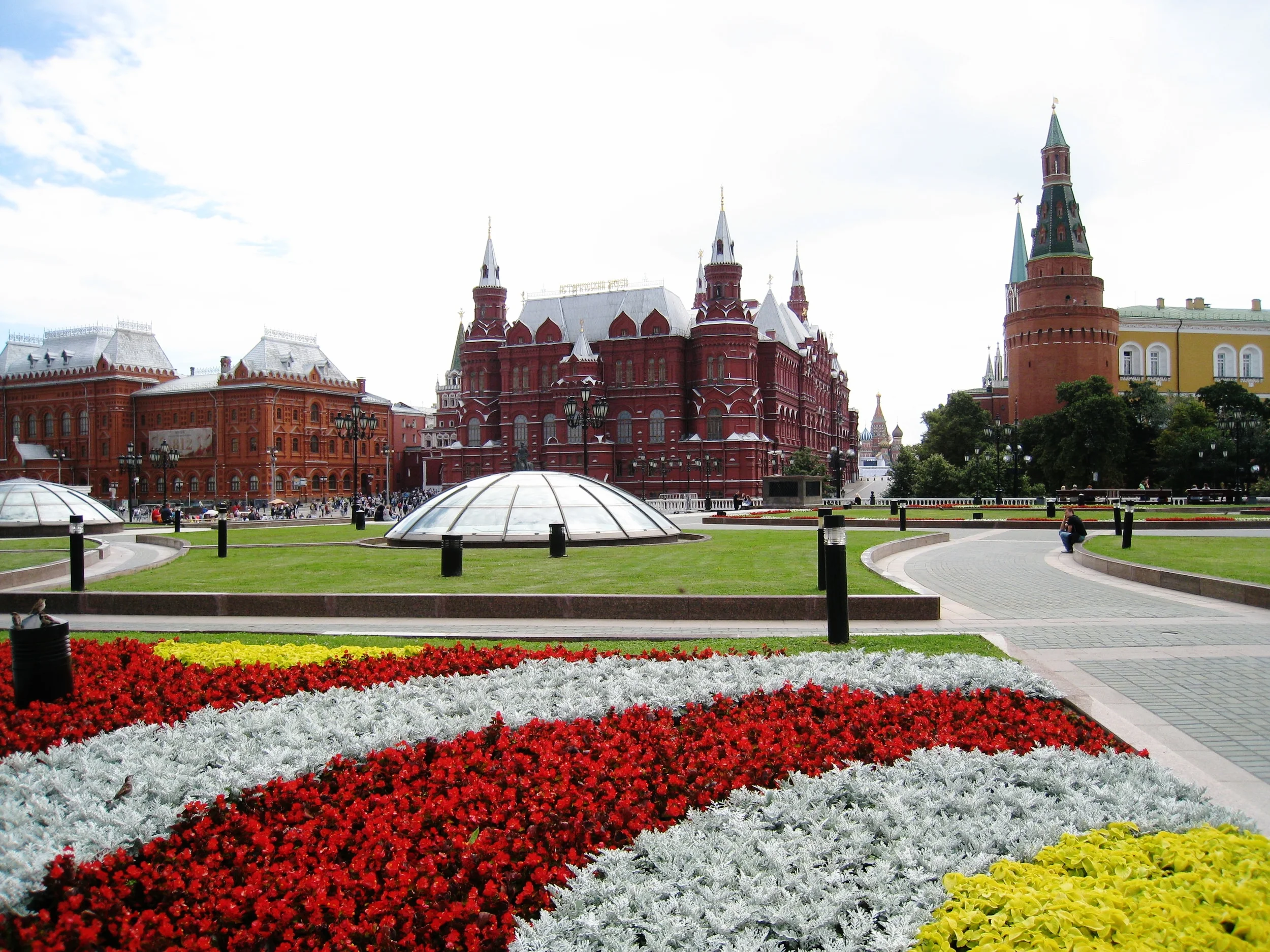  Moscow--Manezhhaya Plaza--The Russian Historical Museum and entrance to Red Square 