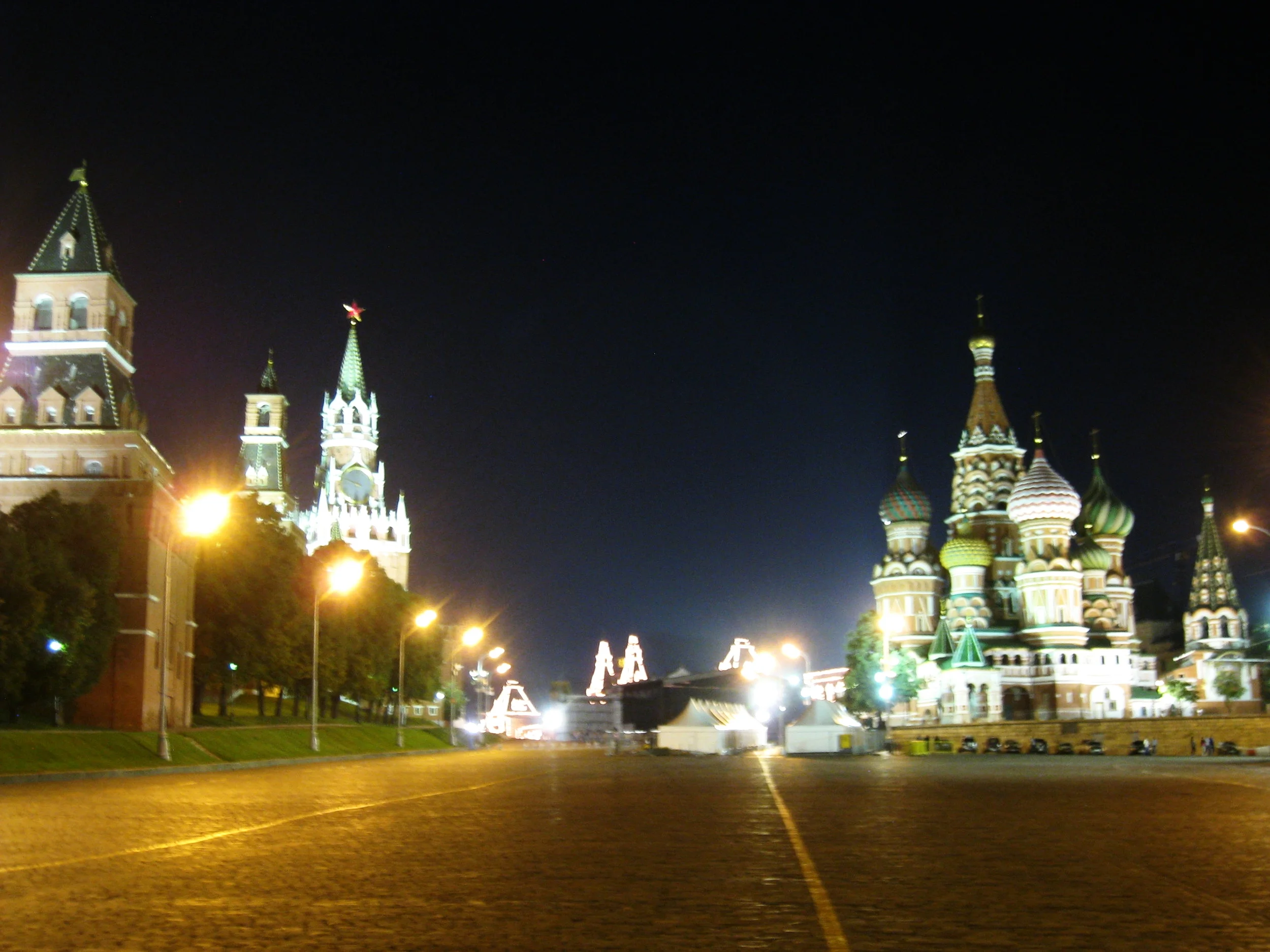  Moscow--Kremlin, Red Square--Polrovsky Cathedral 
