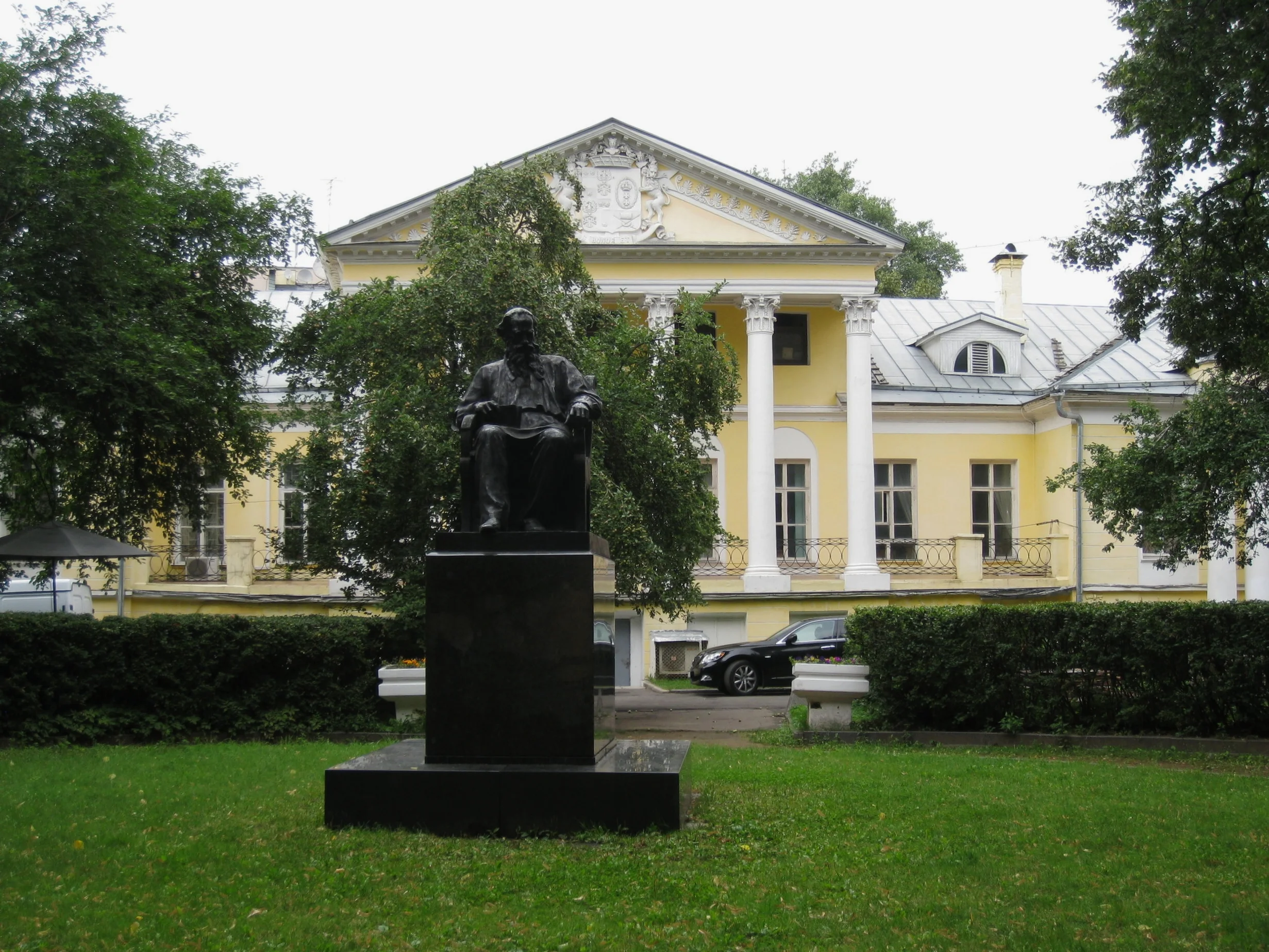  Moscow--Arbat--Tolstoy Home 