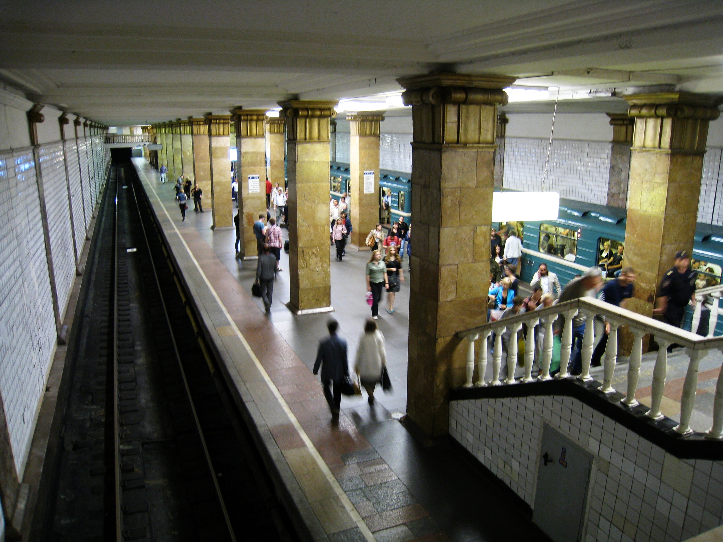  Moscow--Metro--Regular station 