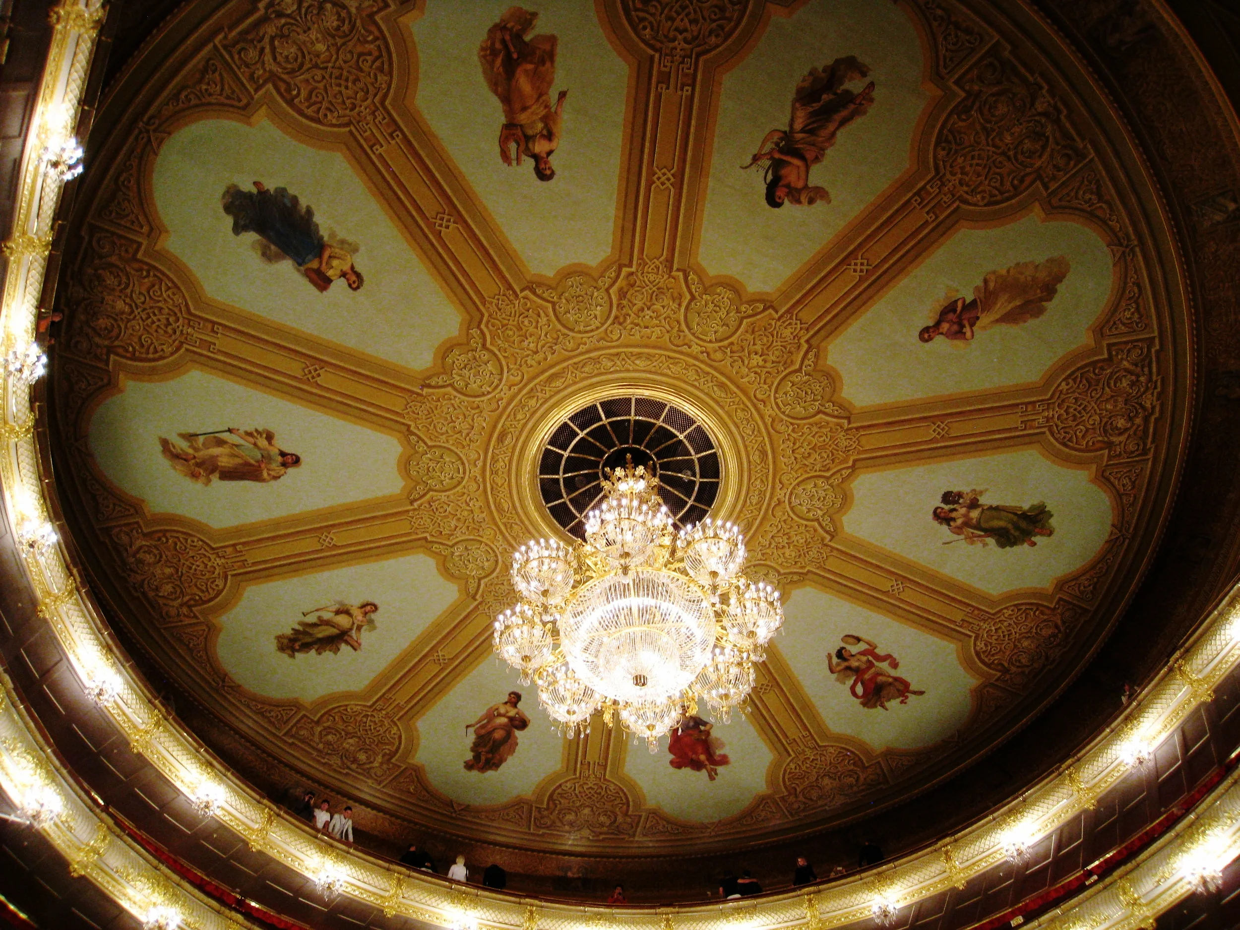  Moscow--Bolshoi Theatre--Ceiling and chandelier 