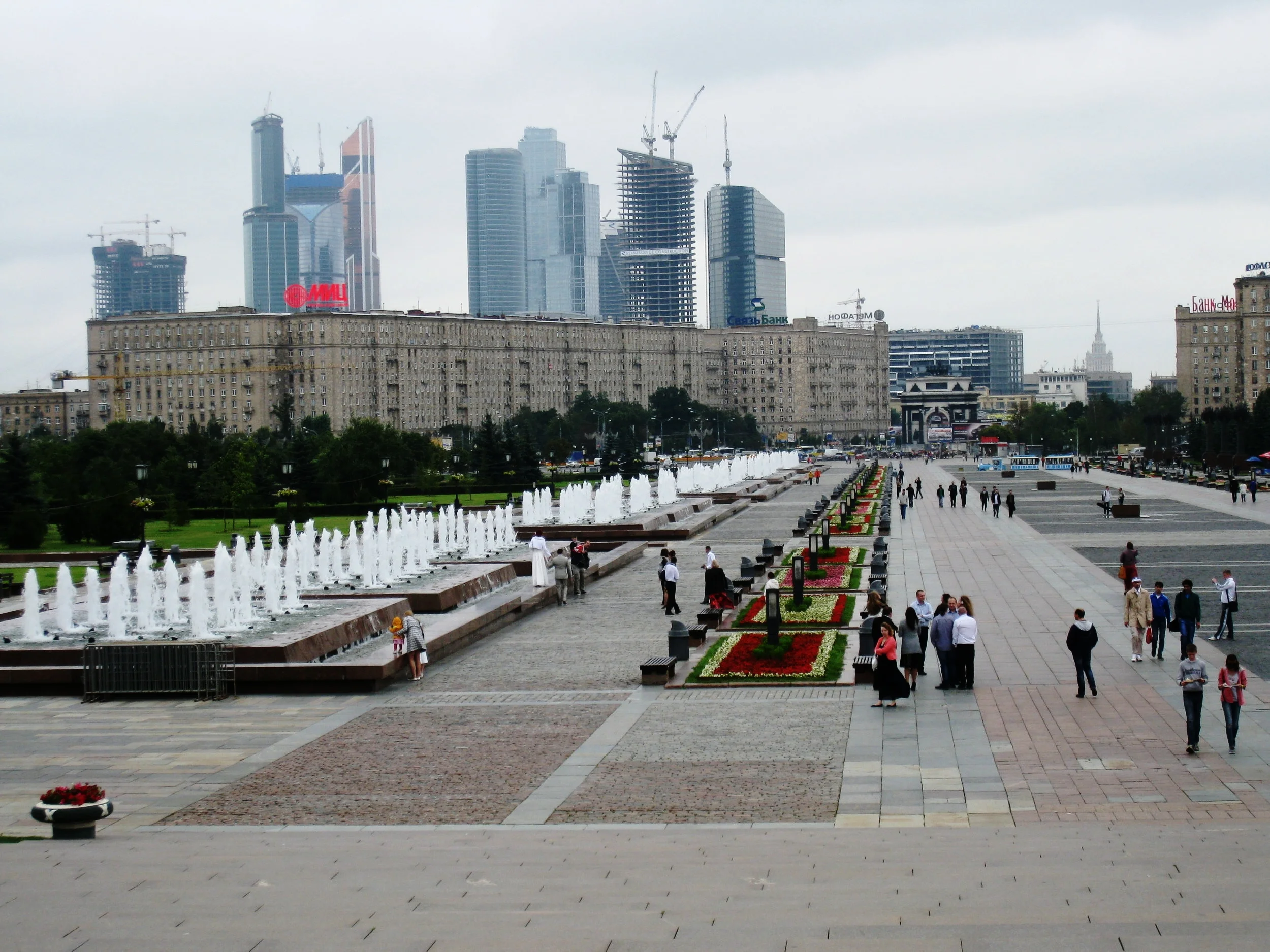  Moscow--From World War II Memorial towards new City Centre 