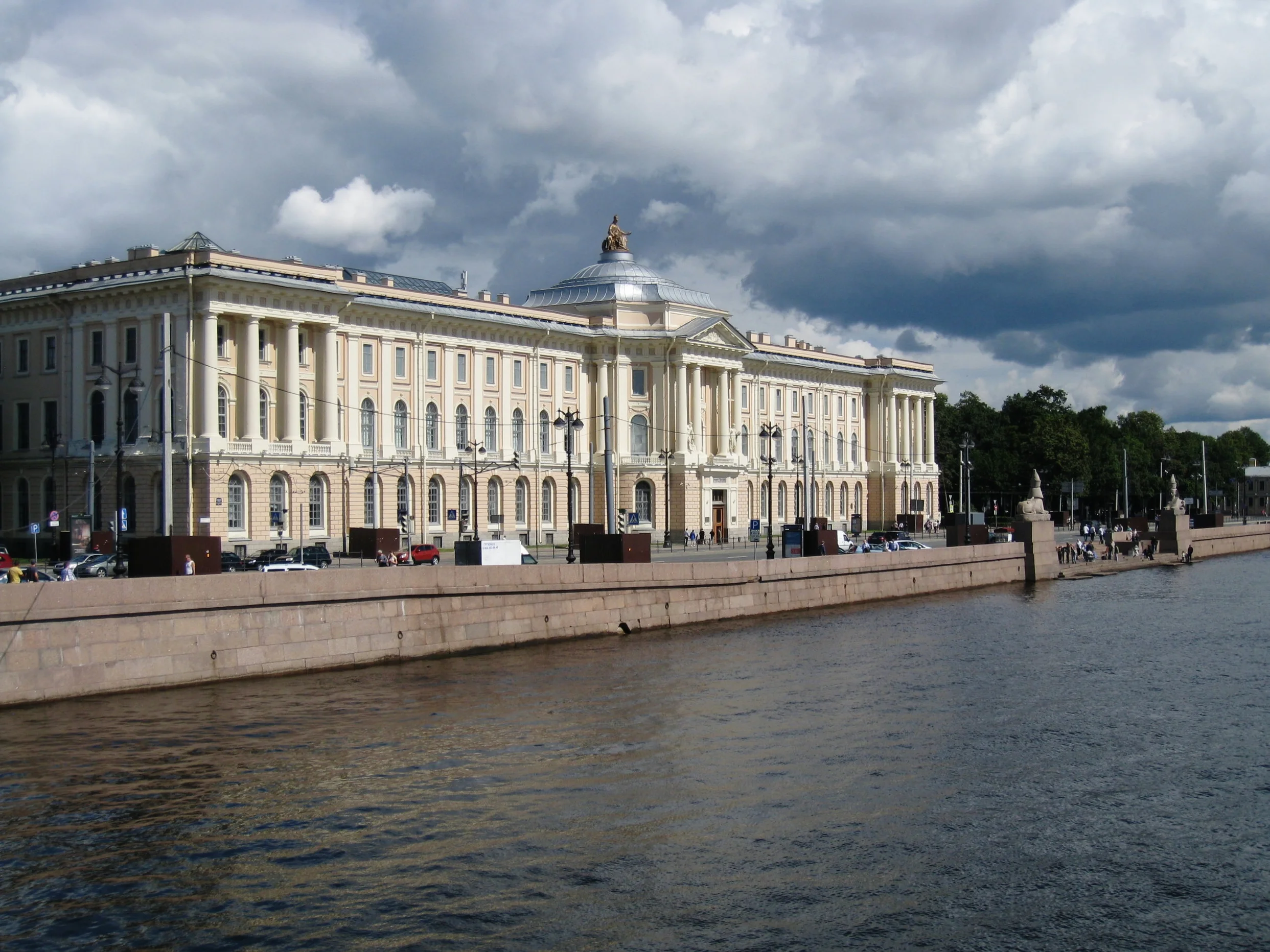  St. Petersburg--Neva River view towards Vasillyev Island near Sphinx 