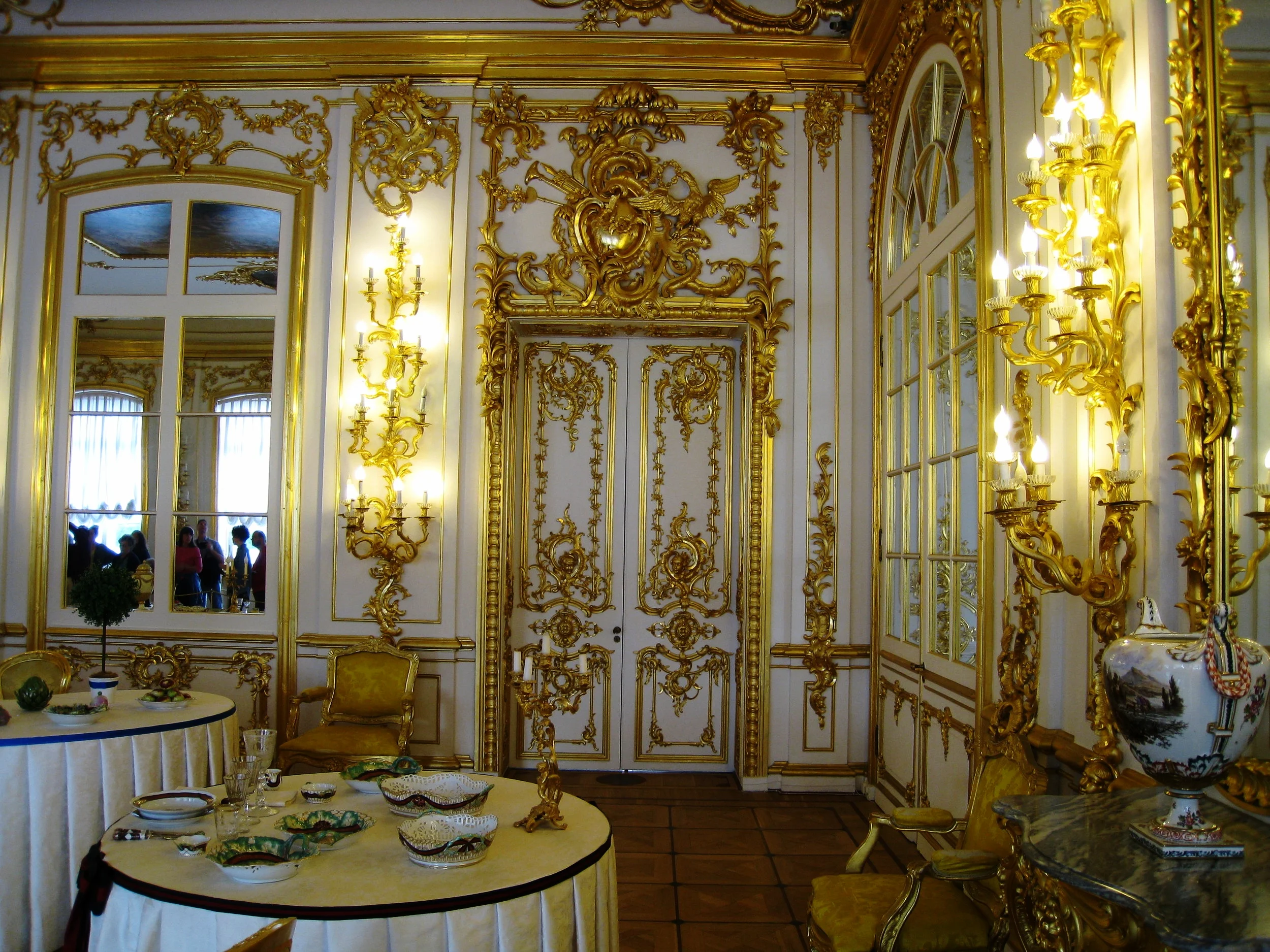  Puskin (Catherine Palace)--Interior--Dining Room 