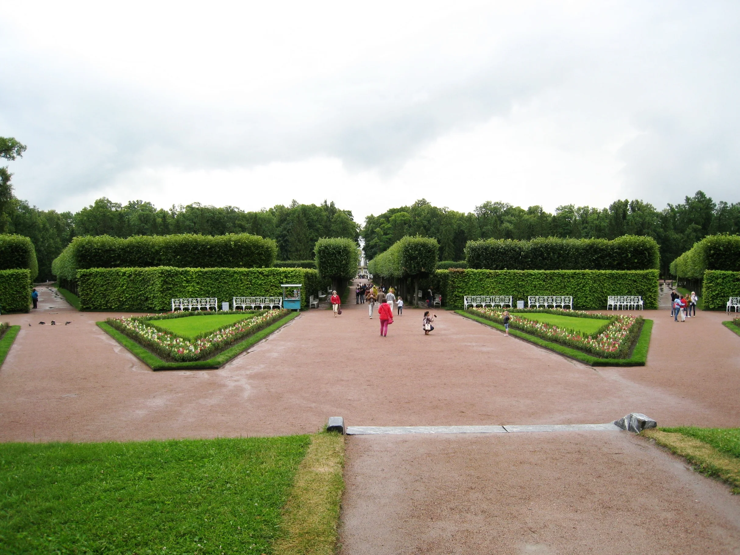  Pushkin (Catherine Palace)--Garden 