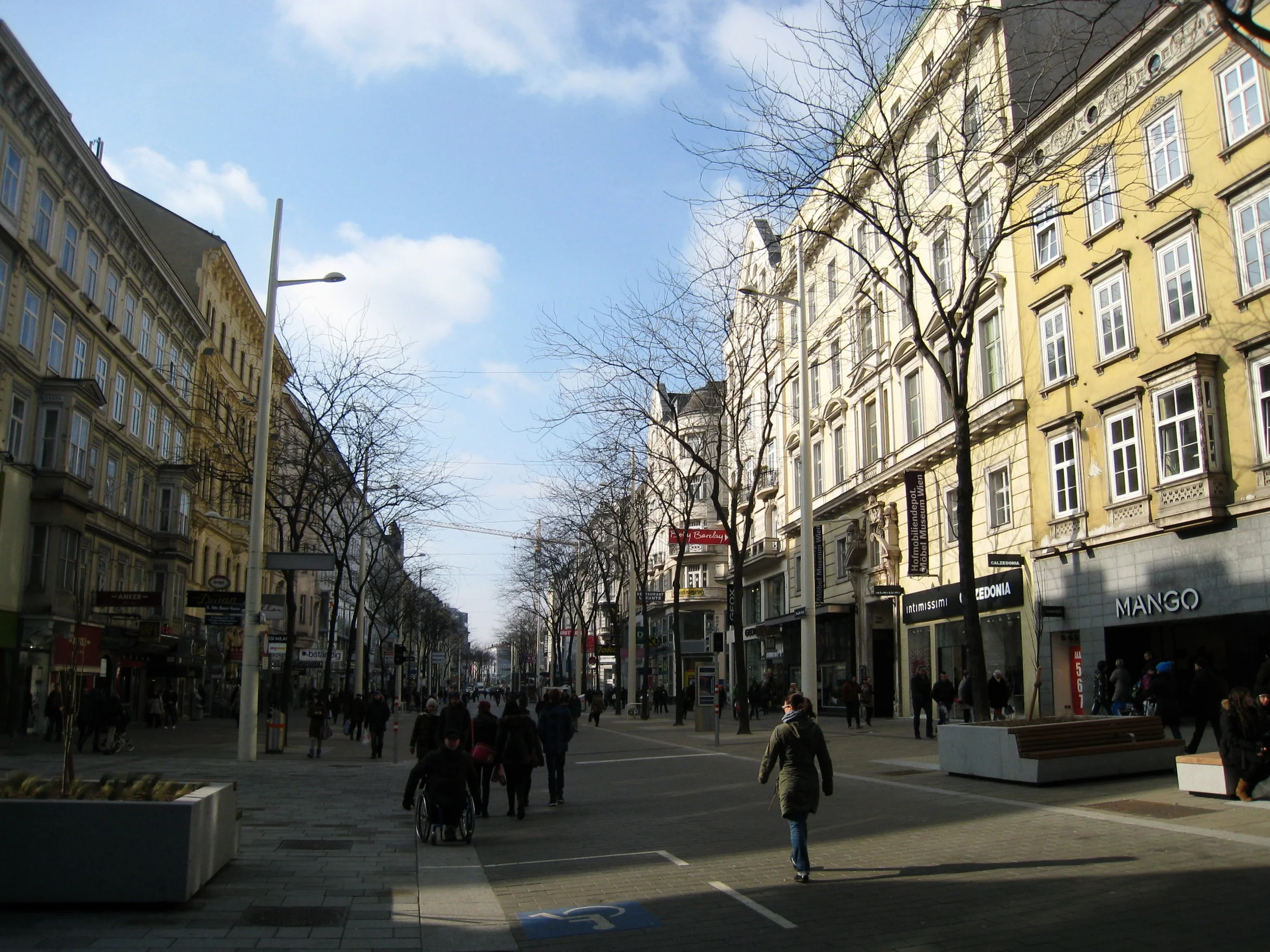  Vienna--Mariahilfe Strasse--The main shopping street, right near our apartment 