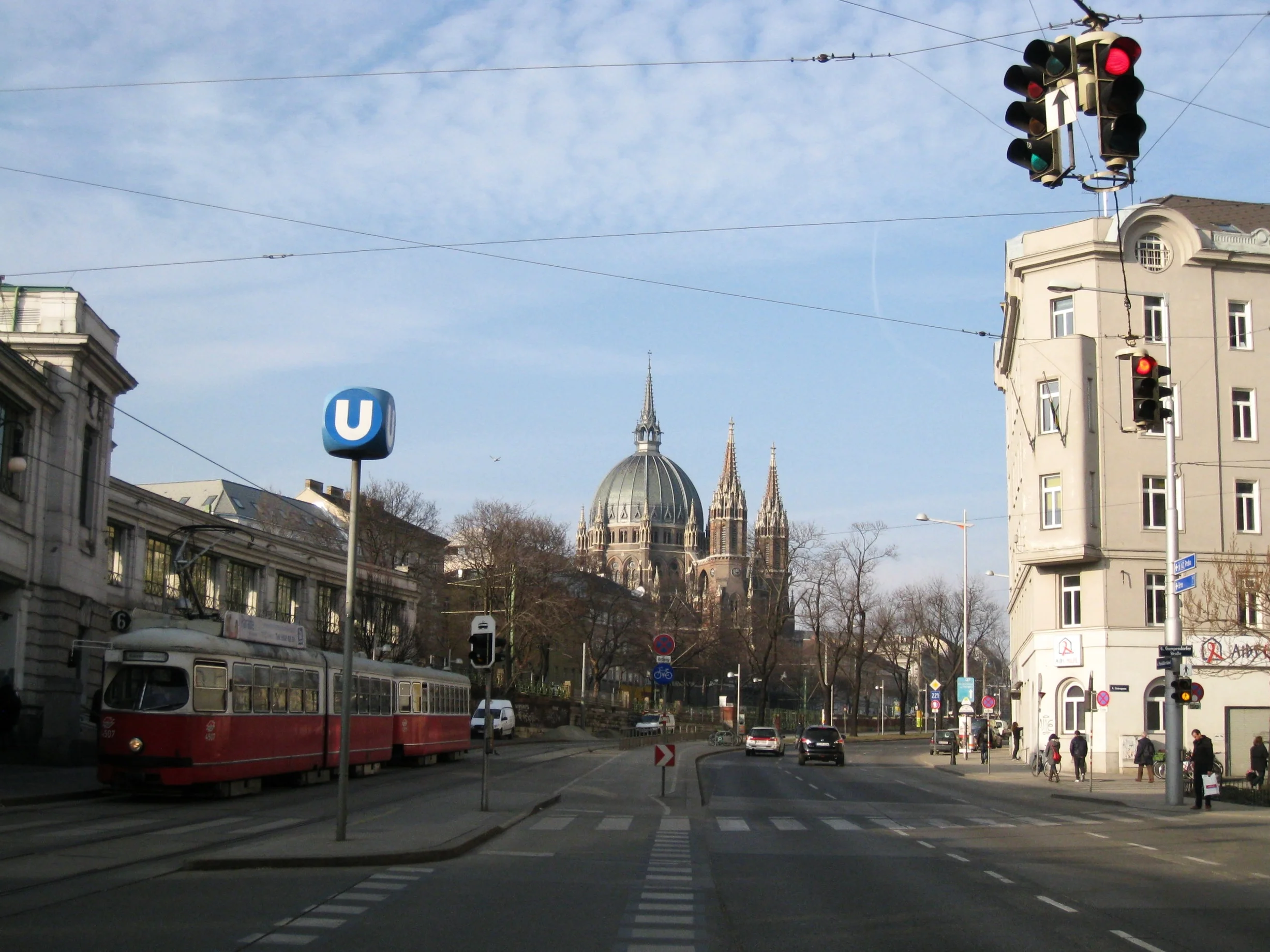  Vienna--On the ring near Westbahnhof 