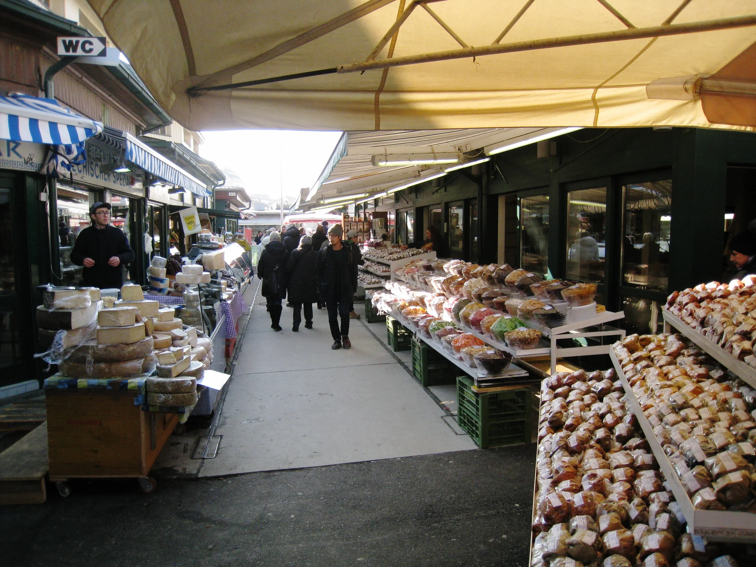  Vienna--Naschmarkt 