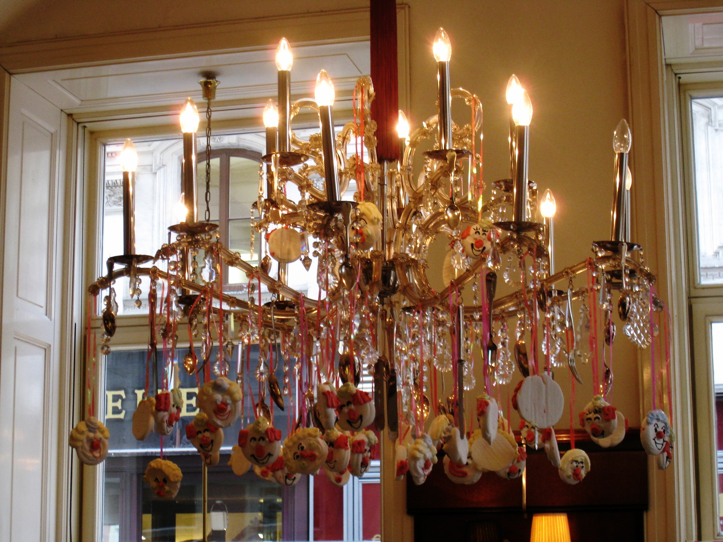  Vienna--Chandelier in Diglas Cafe 