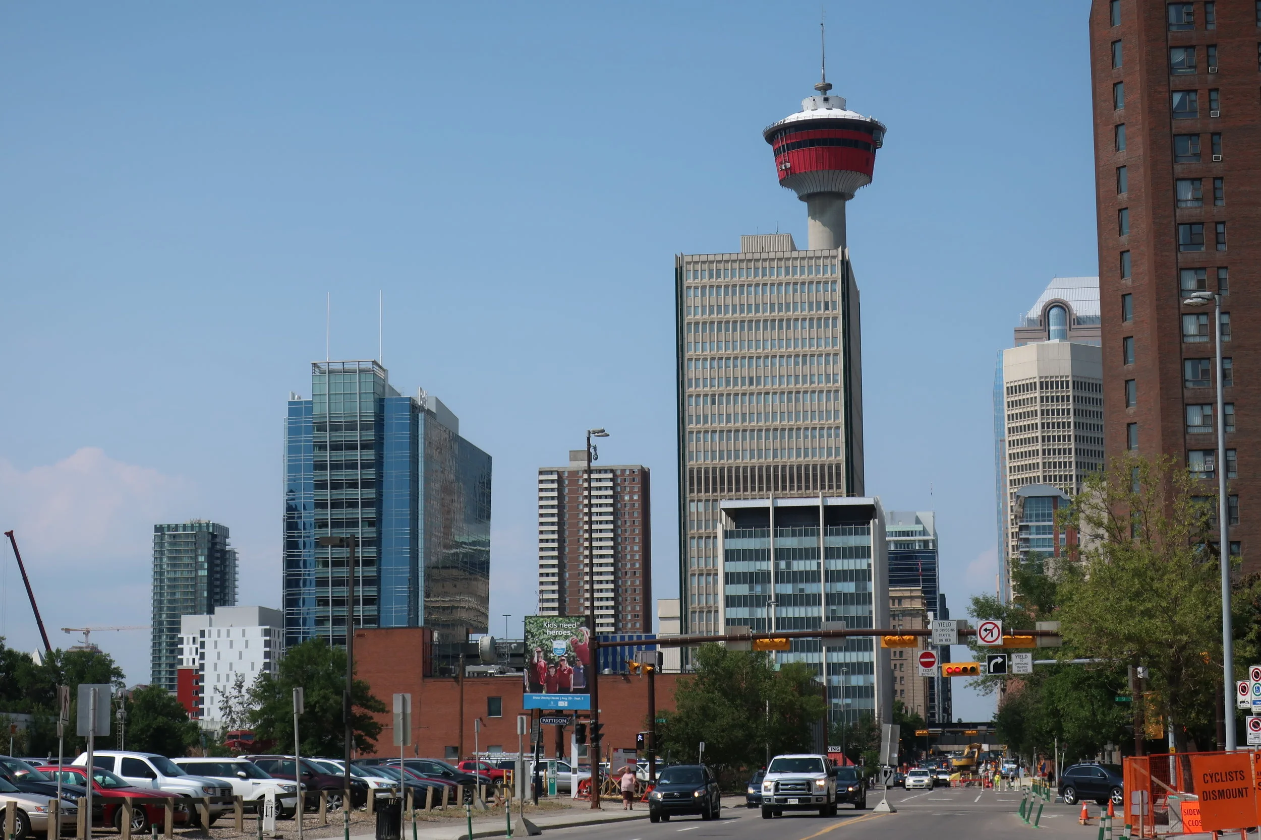  Calgary--Downtown--Calgary tower 