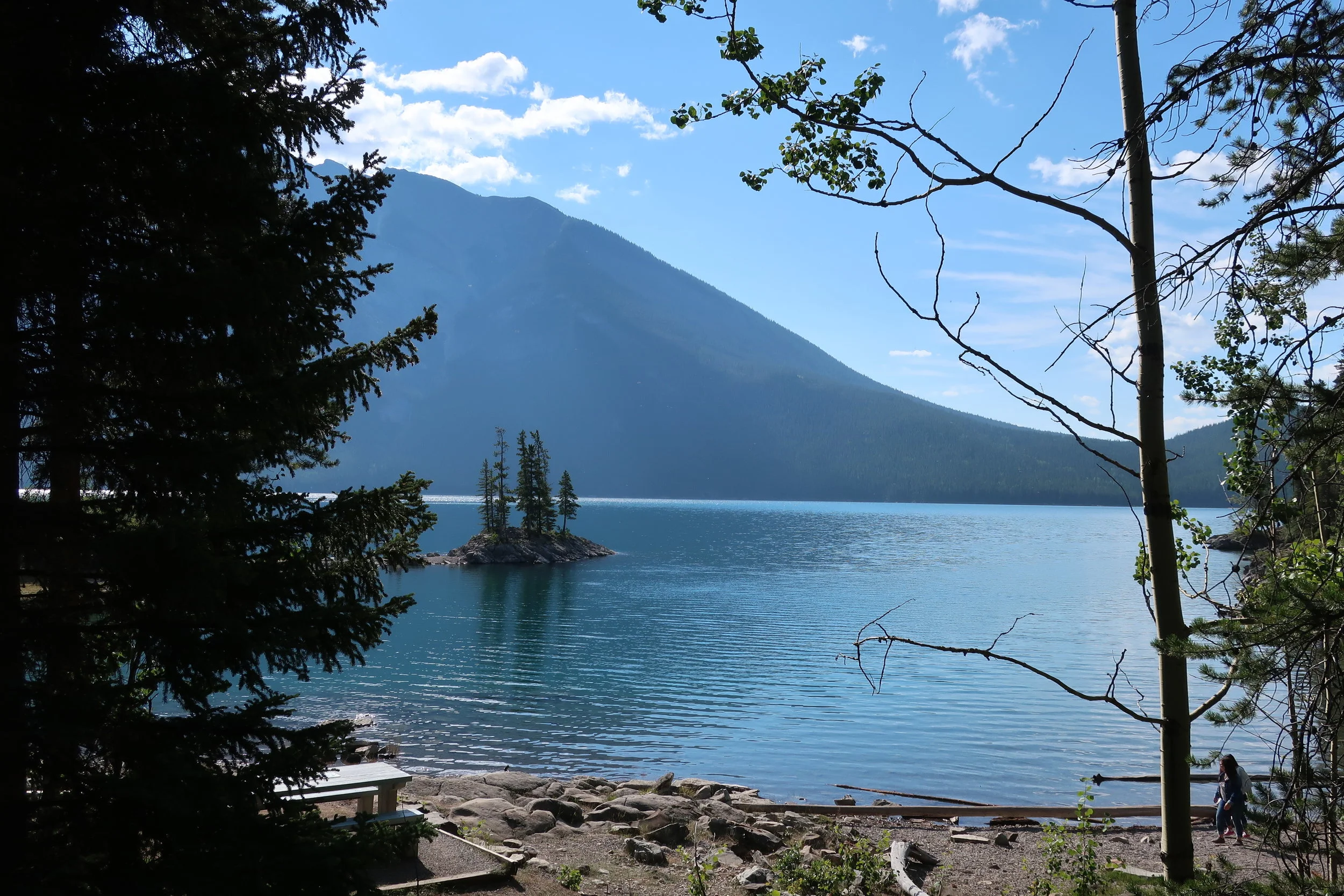  Banff--Lake Minnewanka 