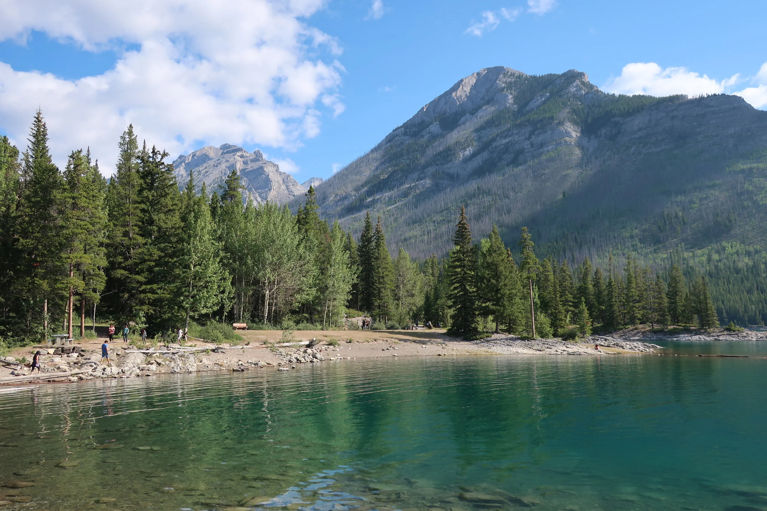  Banff--Lake Minnewanka 