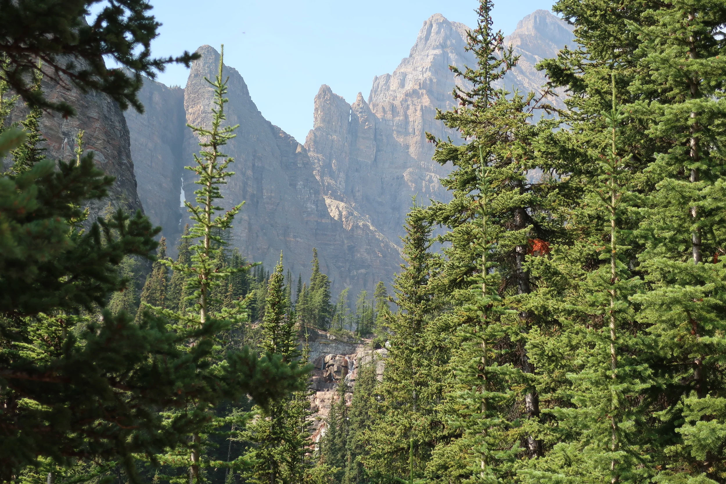  Lake Louise--Trail to Agnes Tea House 