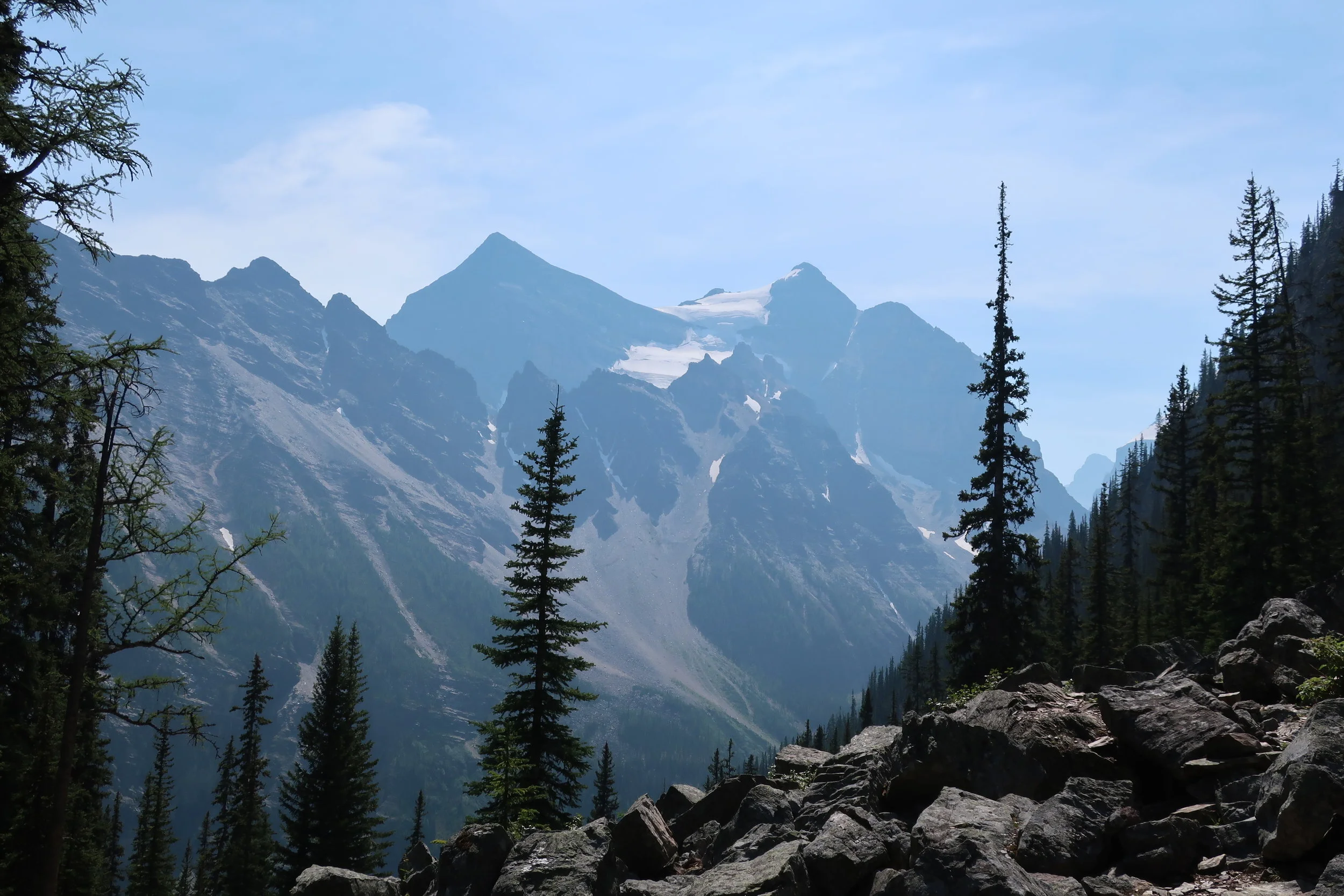  Lake Louise--Trail to Agnes Tea House 