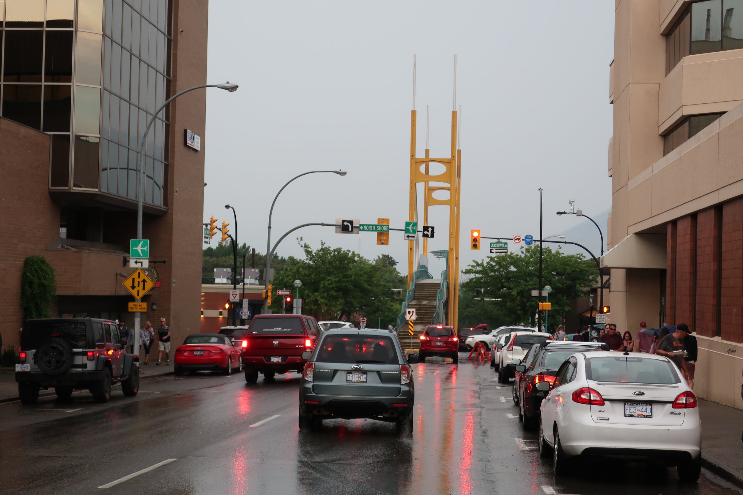  Kamloops--Downtown pedestrian rail crossing 