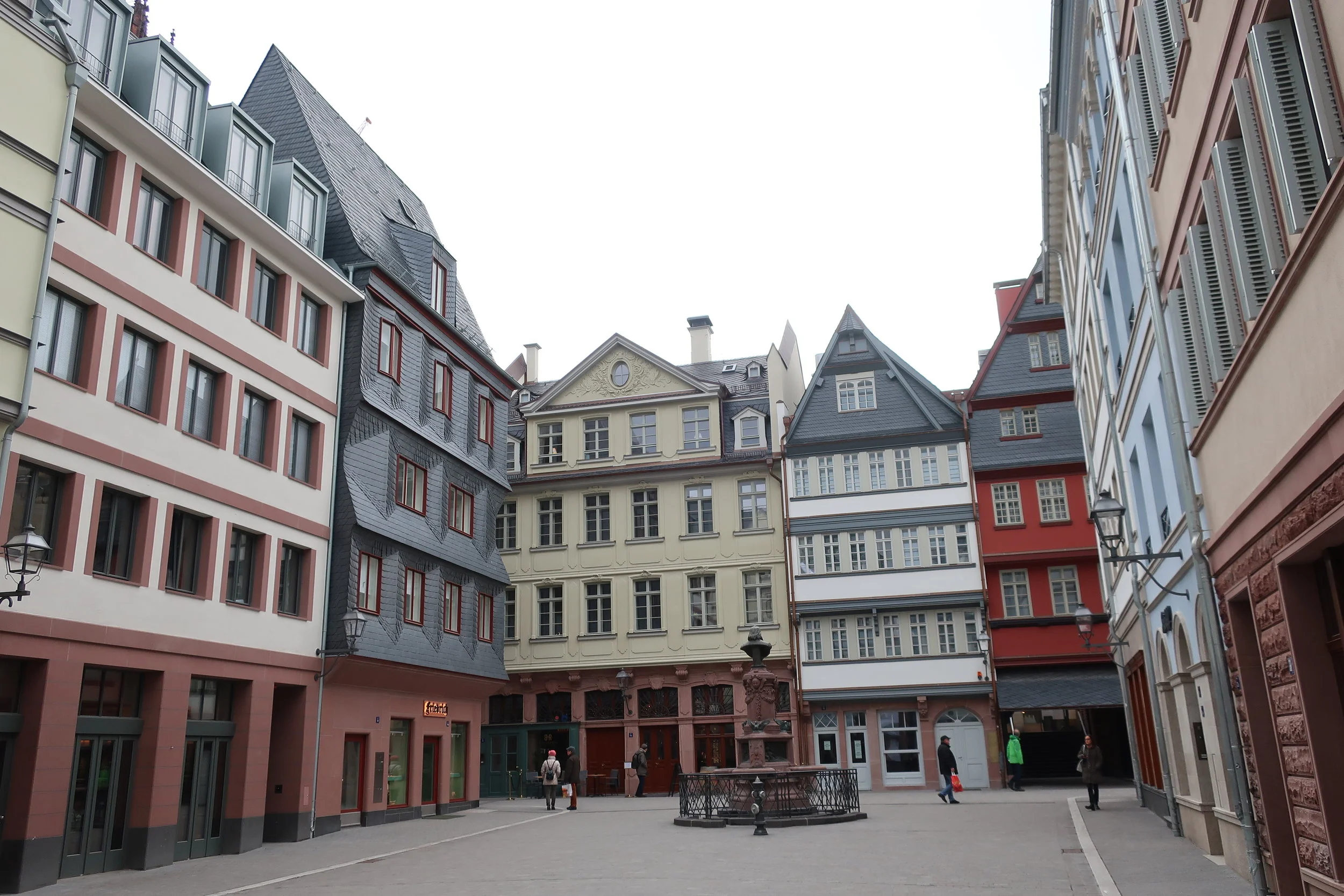  Frankfurt--Winter 2019--Innen Stadt, New Old Town--Reconstructed area near main plaza, Coronation Walk and Kaiser Dom 