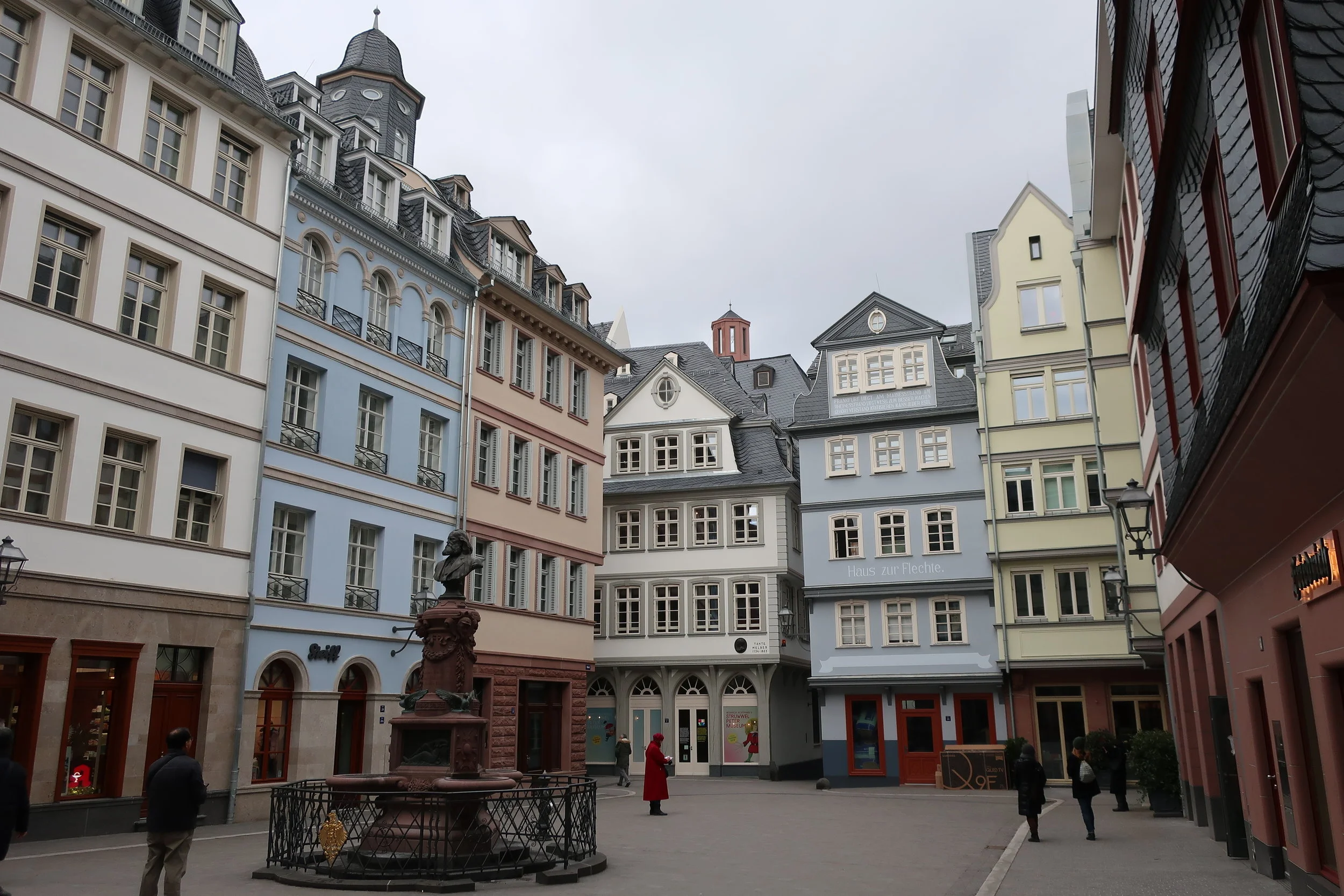  Frankfurt--Winter 2019--Innen Stadt, New Old Town--Reconstructed area near main plaza, Coronation Walk and Kaiser Dom 