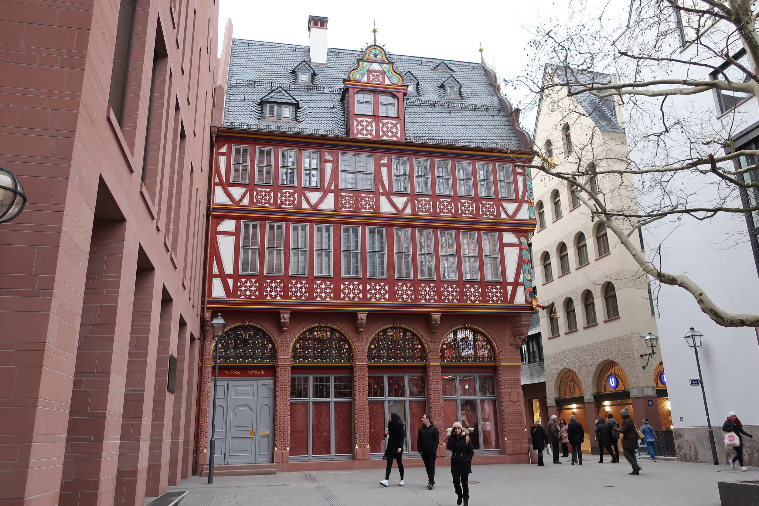  Frankfurt--Winter 2019--Innen Stadt, New Old Town--Reconstructed area near main plaza, Coronation Walk and Kaiser Dom 