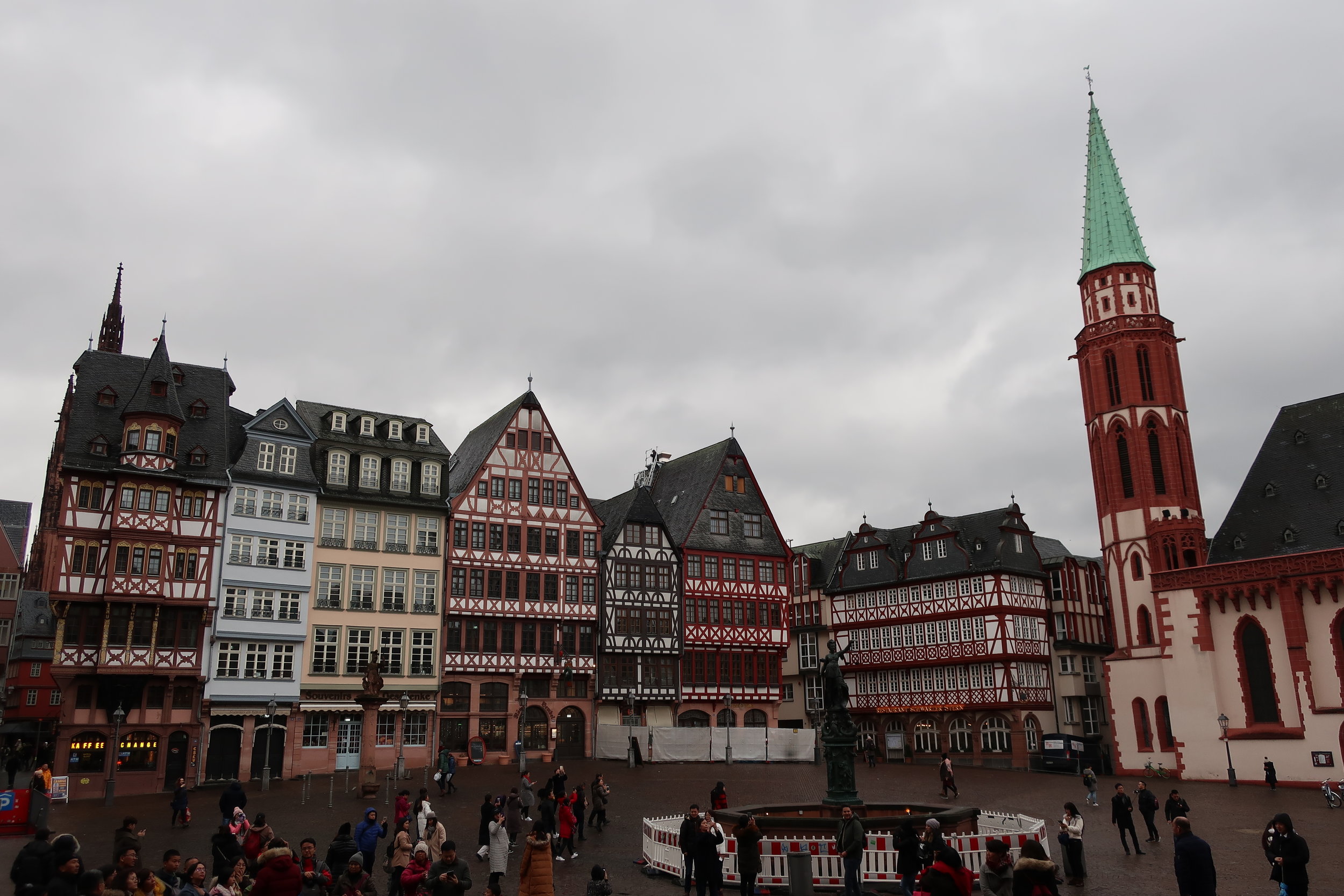  Frankfurt--Winter 2019--Innen Stadt--Main plaza, Ostzeile 