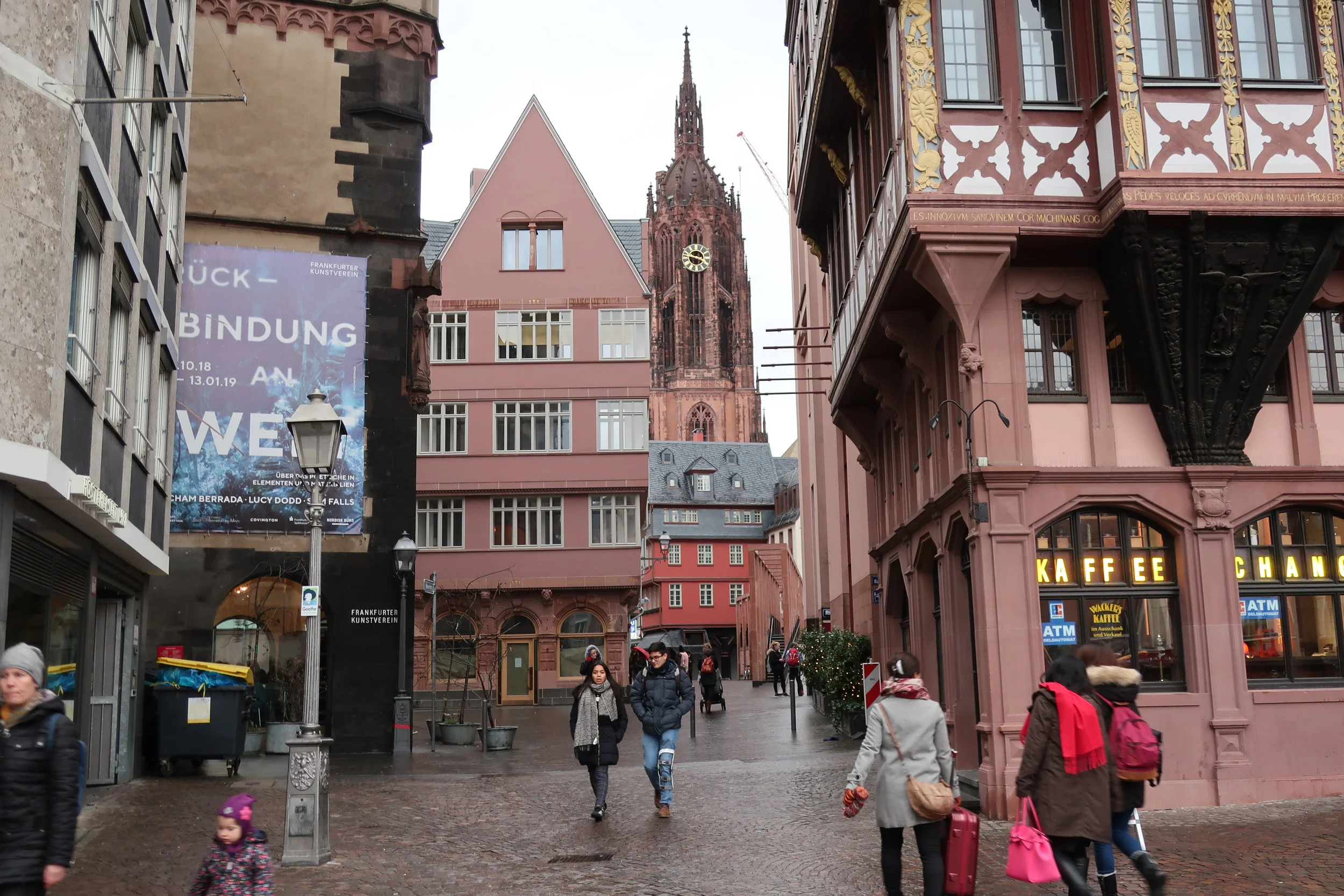  Frankfurt--Winter 2019--Innen Stadt--View towards Kaiser Dom (where Holy Roman Emperors were crowned) 