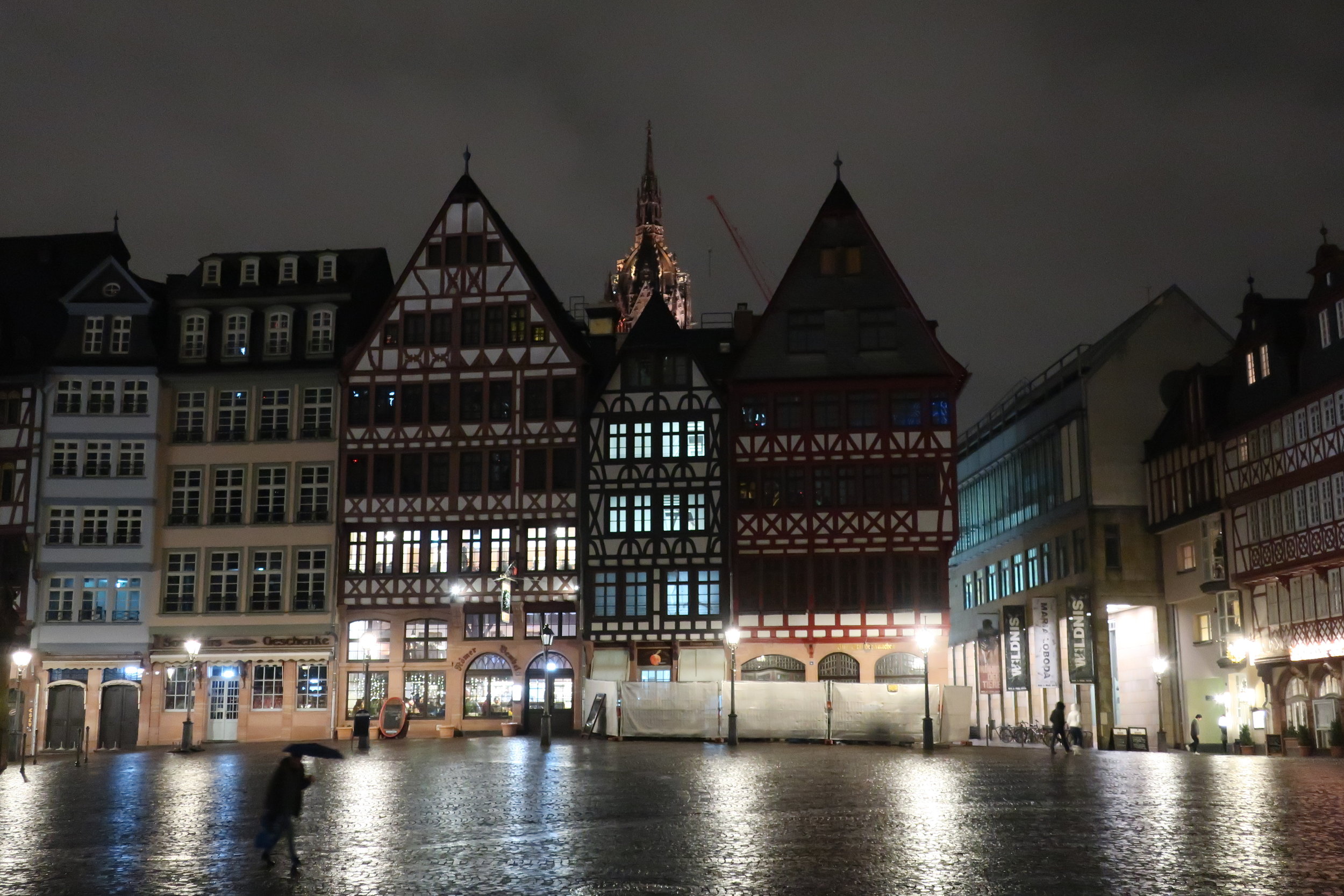  Frankfurt--Winter 2019--Roemerberg Plaza 