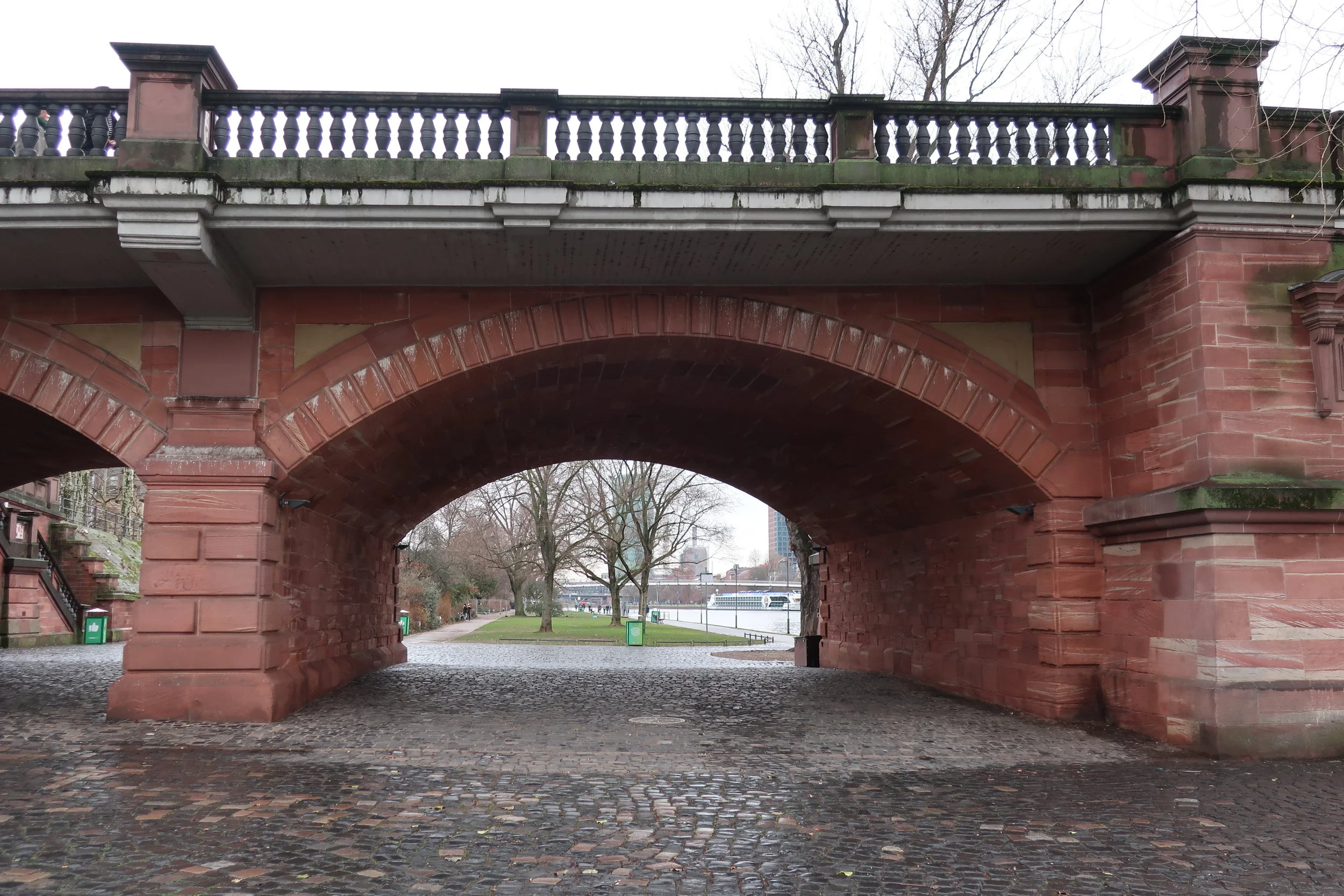  Frankfurt--Winter 2019--Downtown from the Museum side of the Main with Untermainbrucke 
