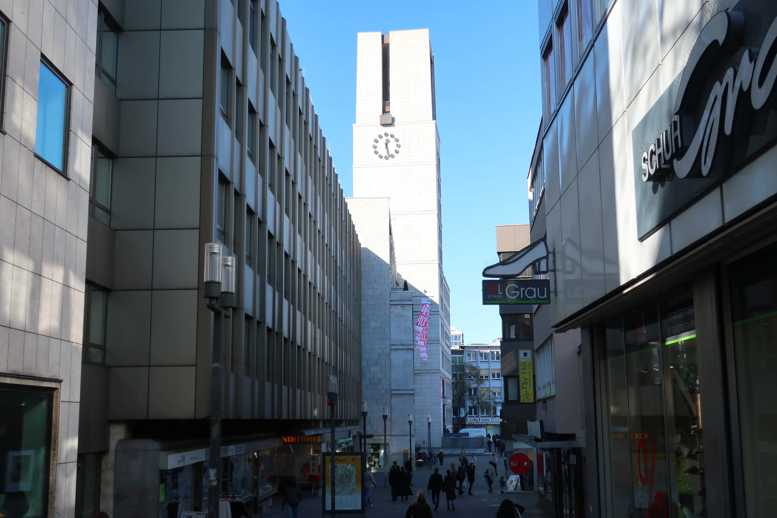  Stuttgart--Winter 2019--Marktplatz--The Rathaus 