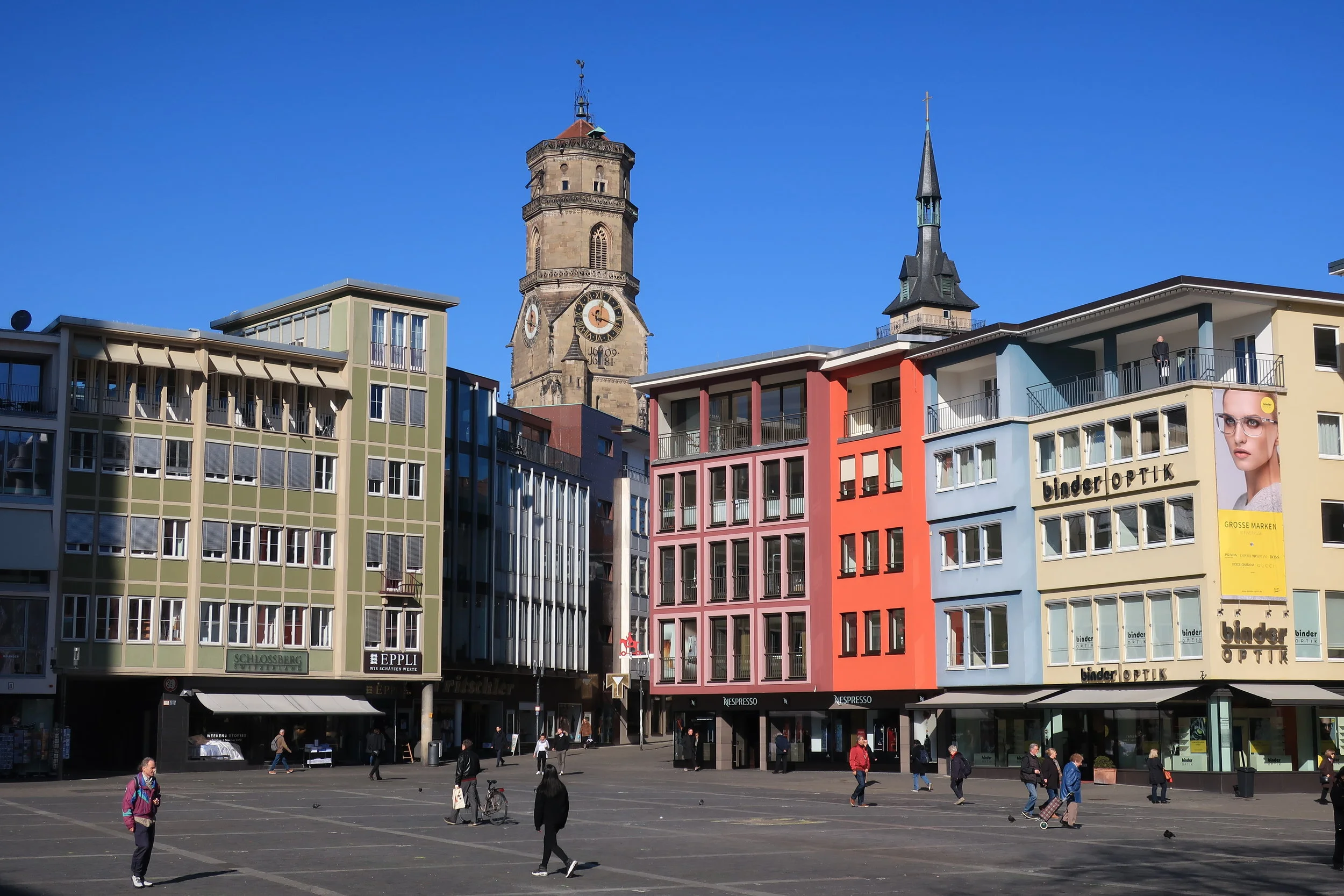  Stuttgart--Winter 2019--Marktplatz with Stiftung Church in back 