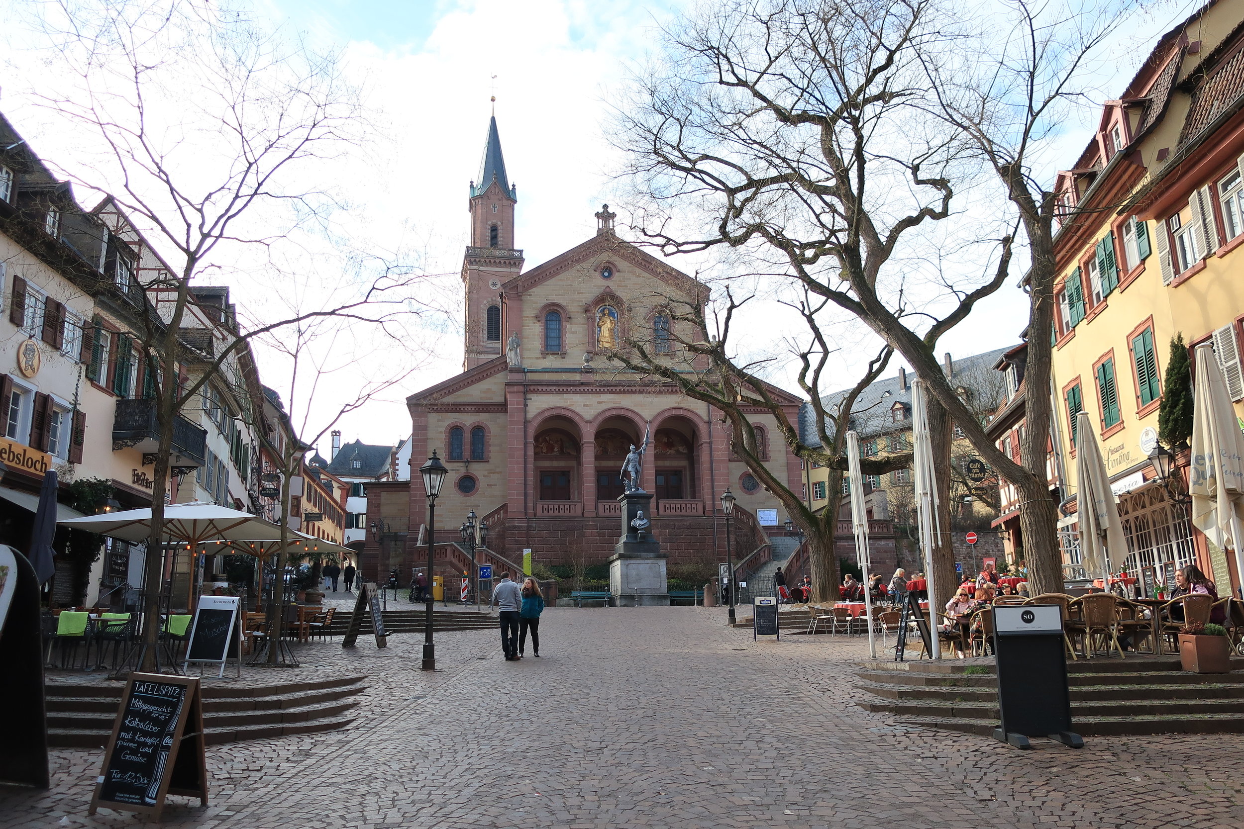  Weinheim--Winter 2019--Marktplatz--Laurentuis Church 